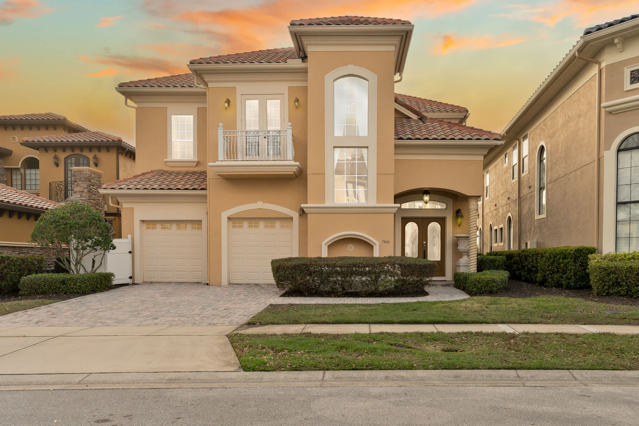 Spacious retreat w/ pool & hot tub