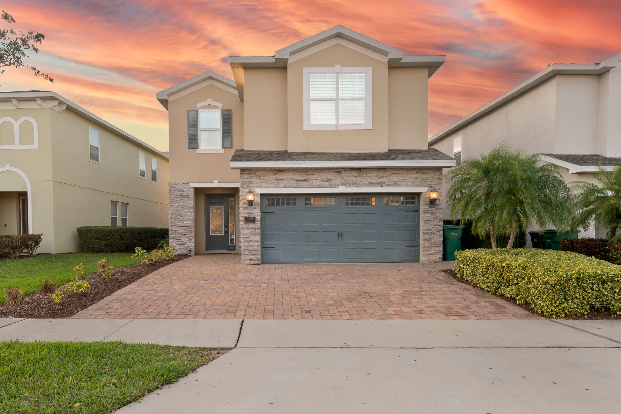 Luxury villa w/private pool & billiard lounge