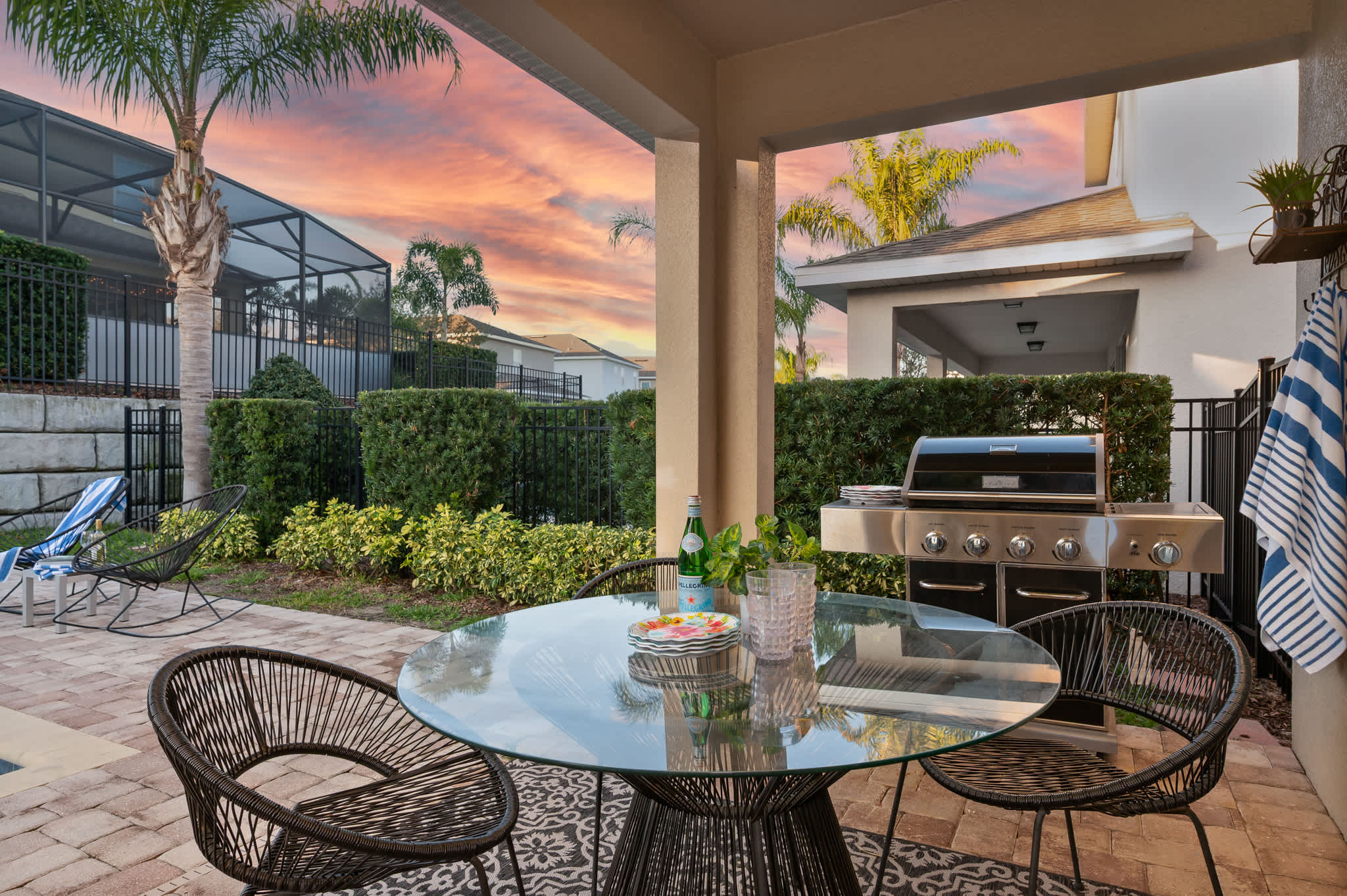 Luxury villa w/private pool & billiard lounge