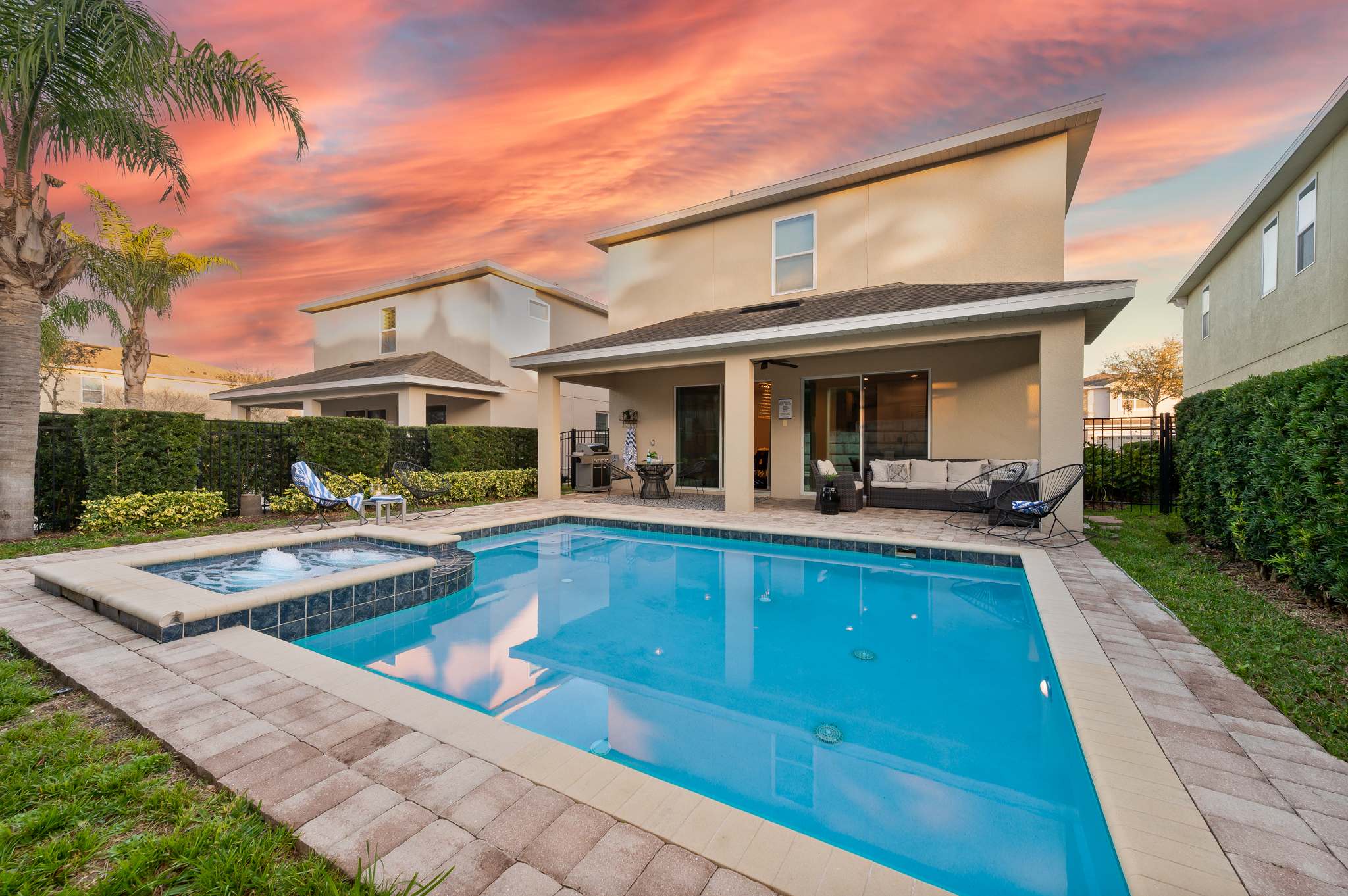 Luxury villa w/private pool & billiard lounge