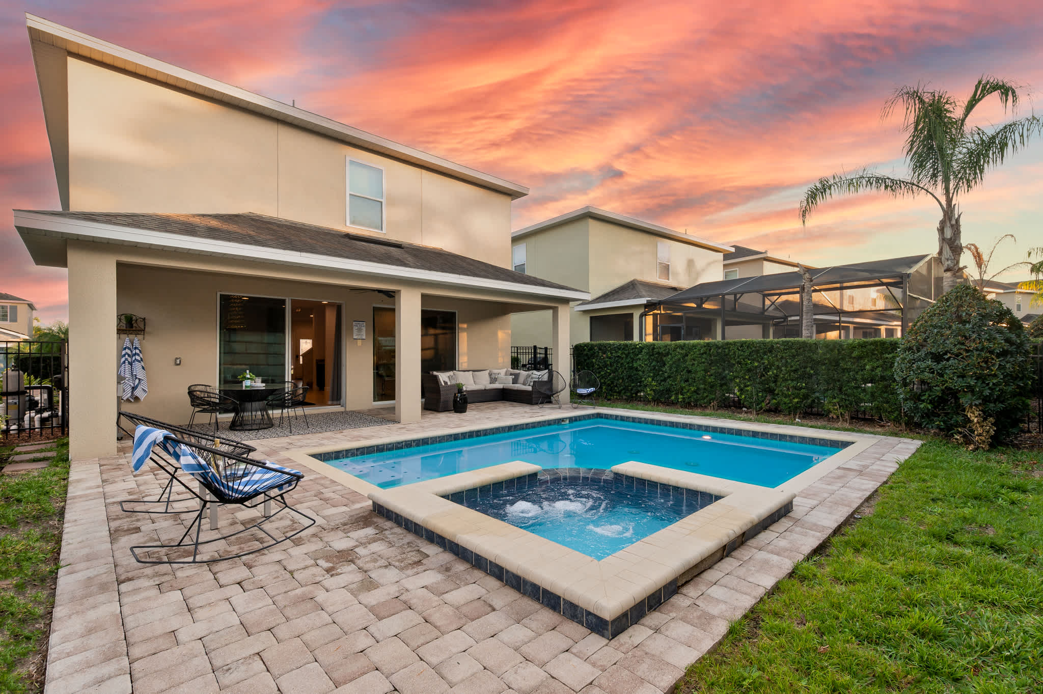 Luxury villa w/private pool & billiard lounge