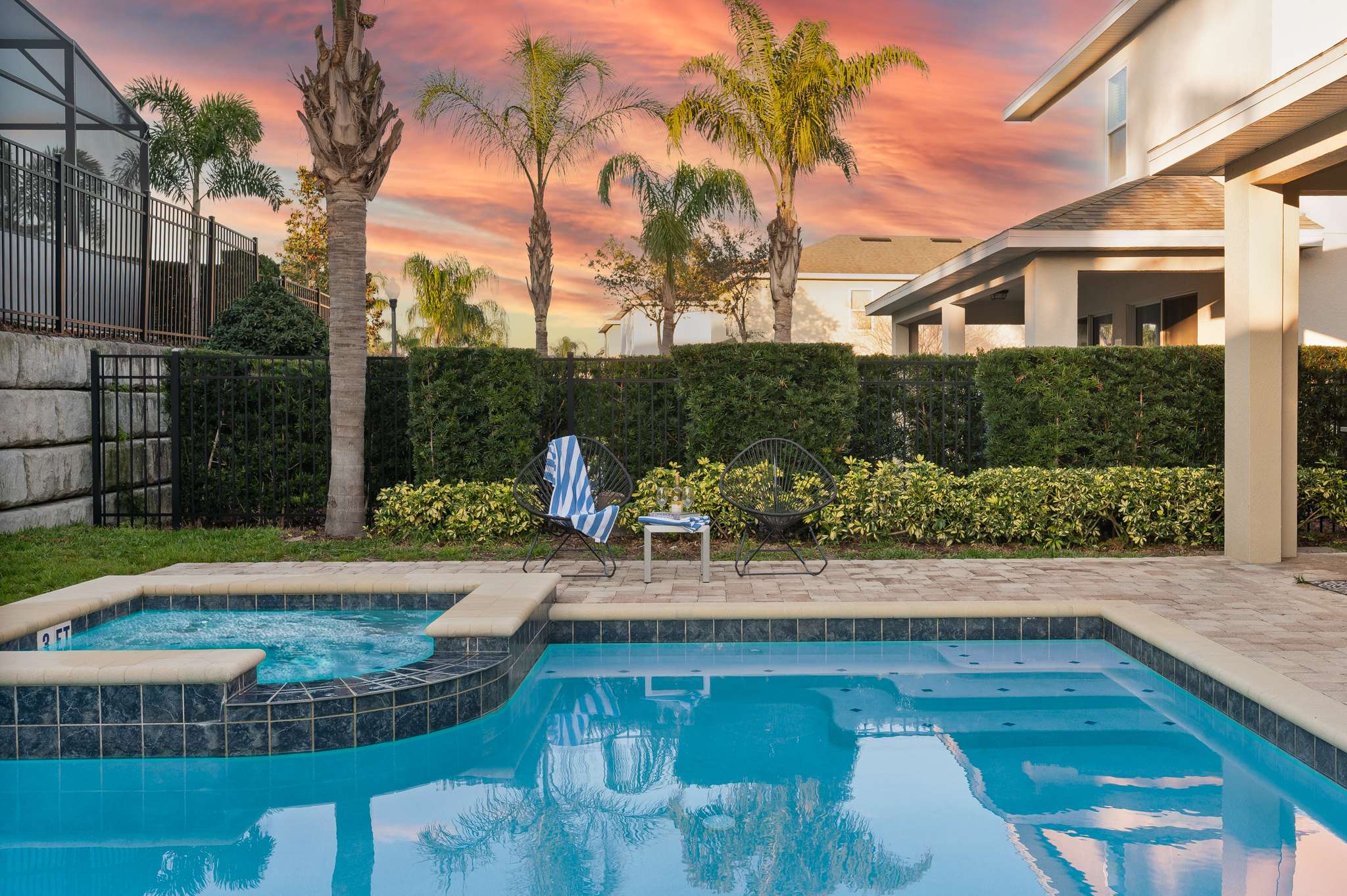 Luxury villa w/private pool & billiard lounge