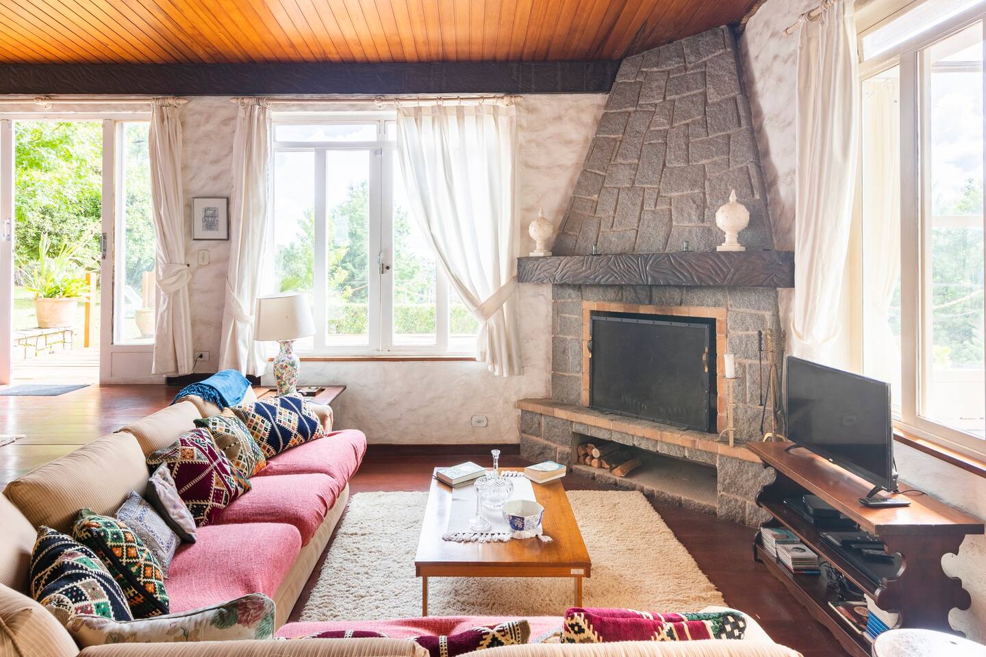 Cozy Alpine Escape in Campos do Jordão - CJO003