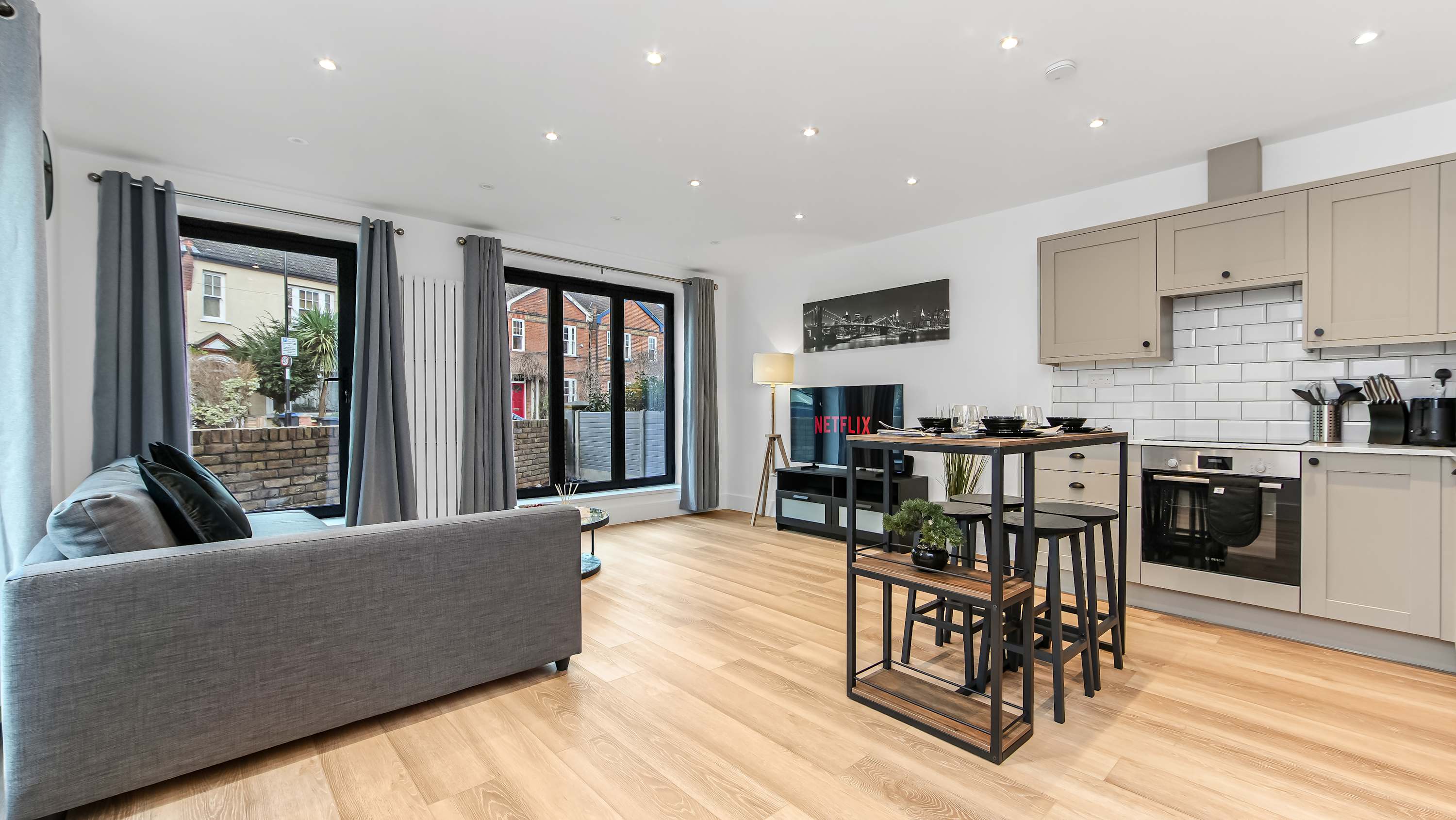 Modern 2 Bedroom Stay | 10Min Walk to East Croydon