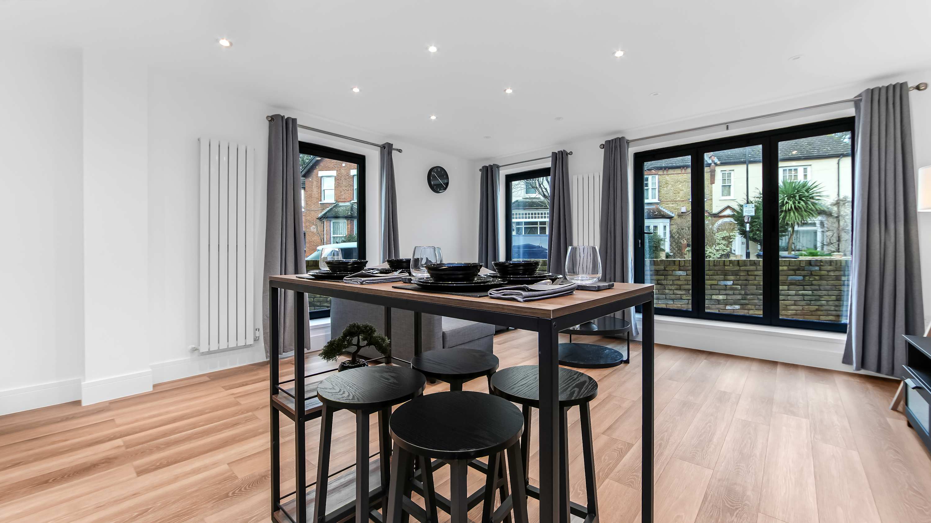 Modern 2 Bedroom Stay | 10Min Walk to East Croydon