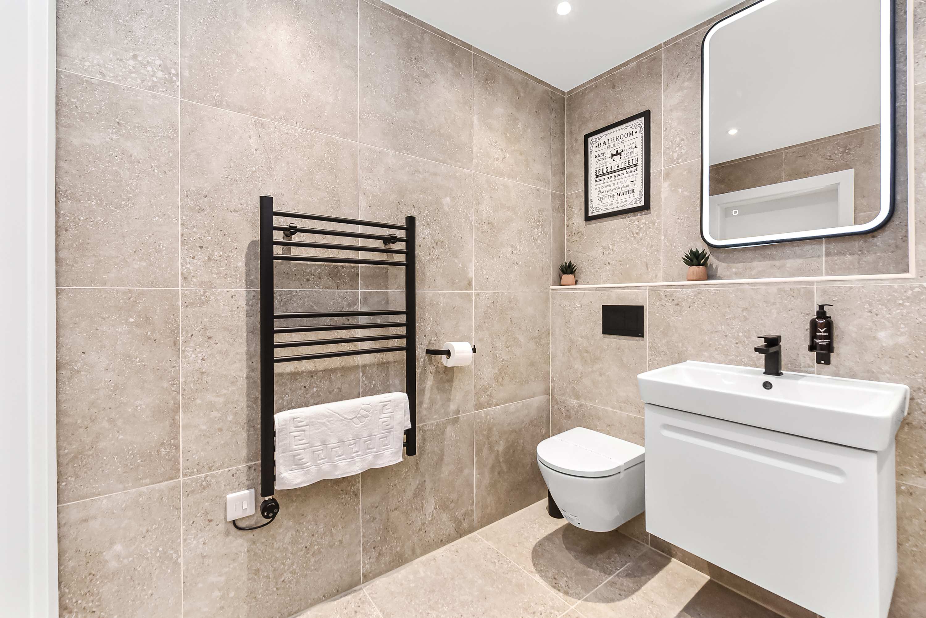 Modern 3 Bedroom Stay, Patio, East Croydon