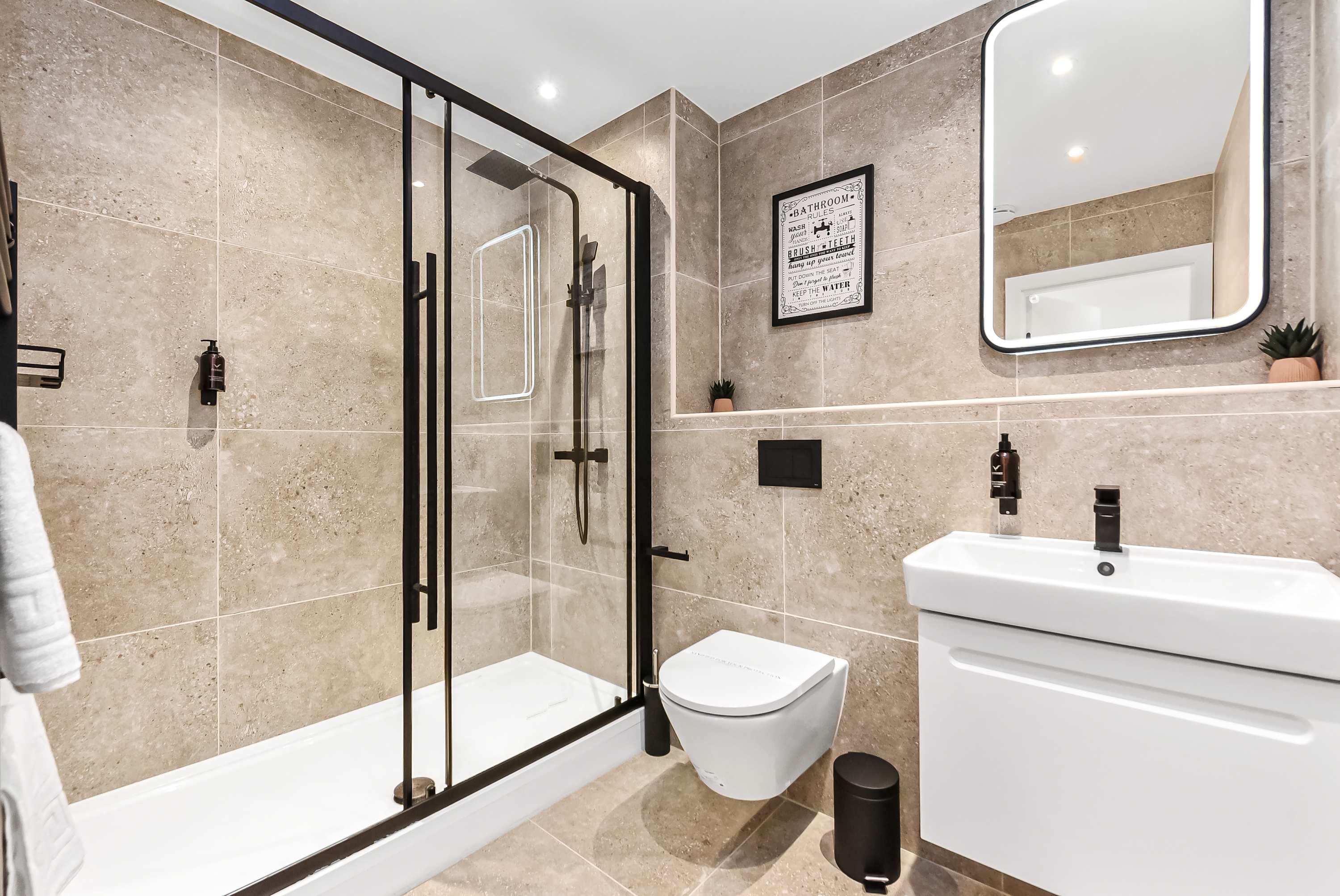 Modern 1 Bedroom Stay, Balcony, East Croydon