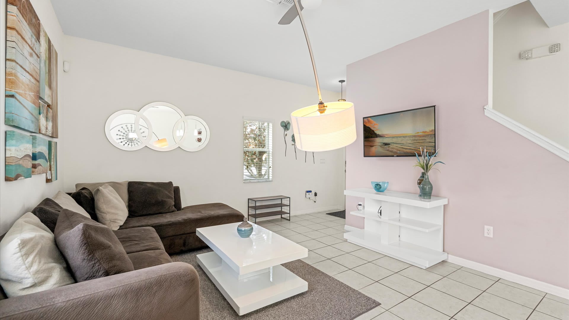 Spacious 4BR Family Townhouse Private Pool BBQ 3