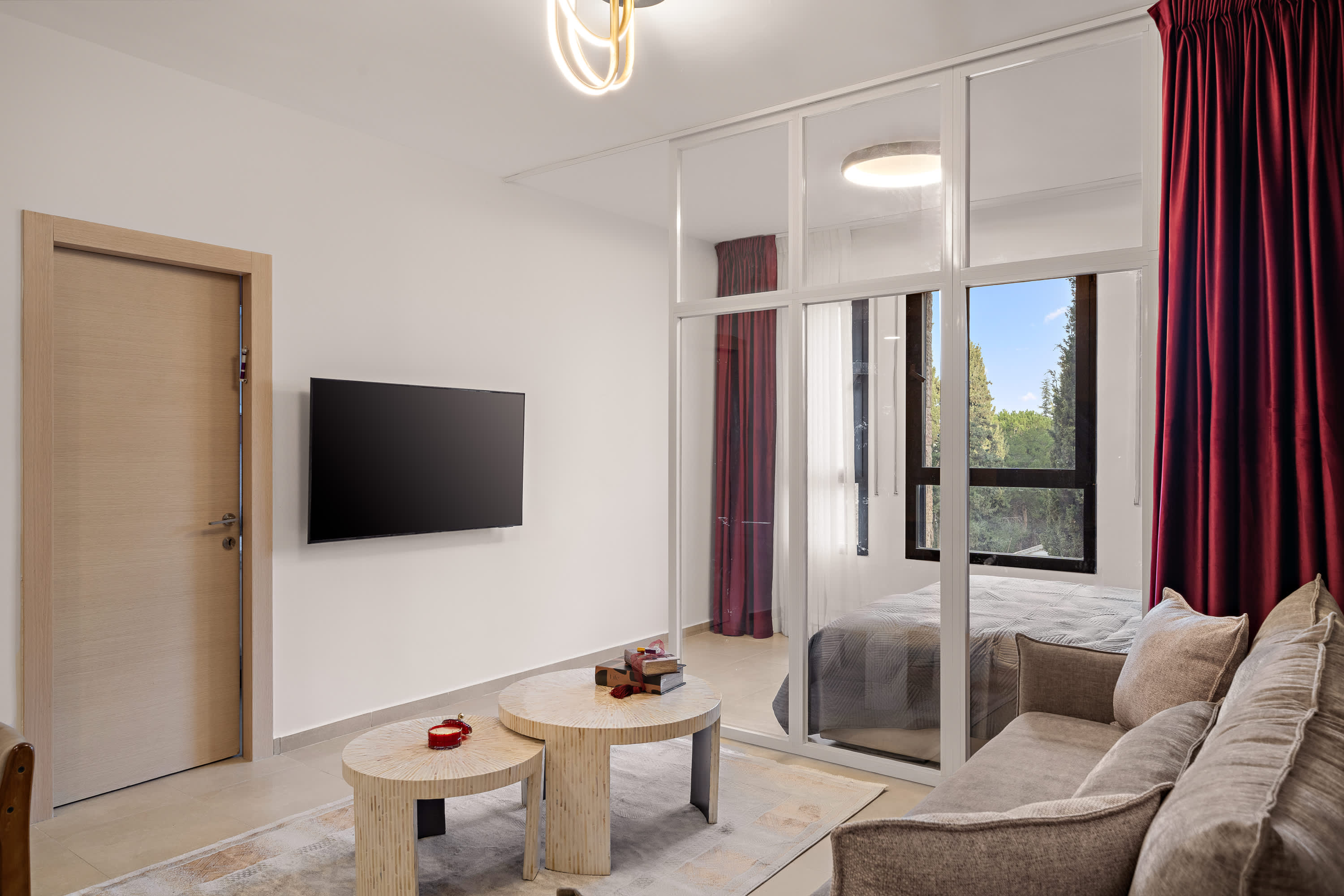 Luxurious 3BDR In King David 19 with Parking photo 11