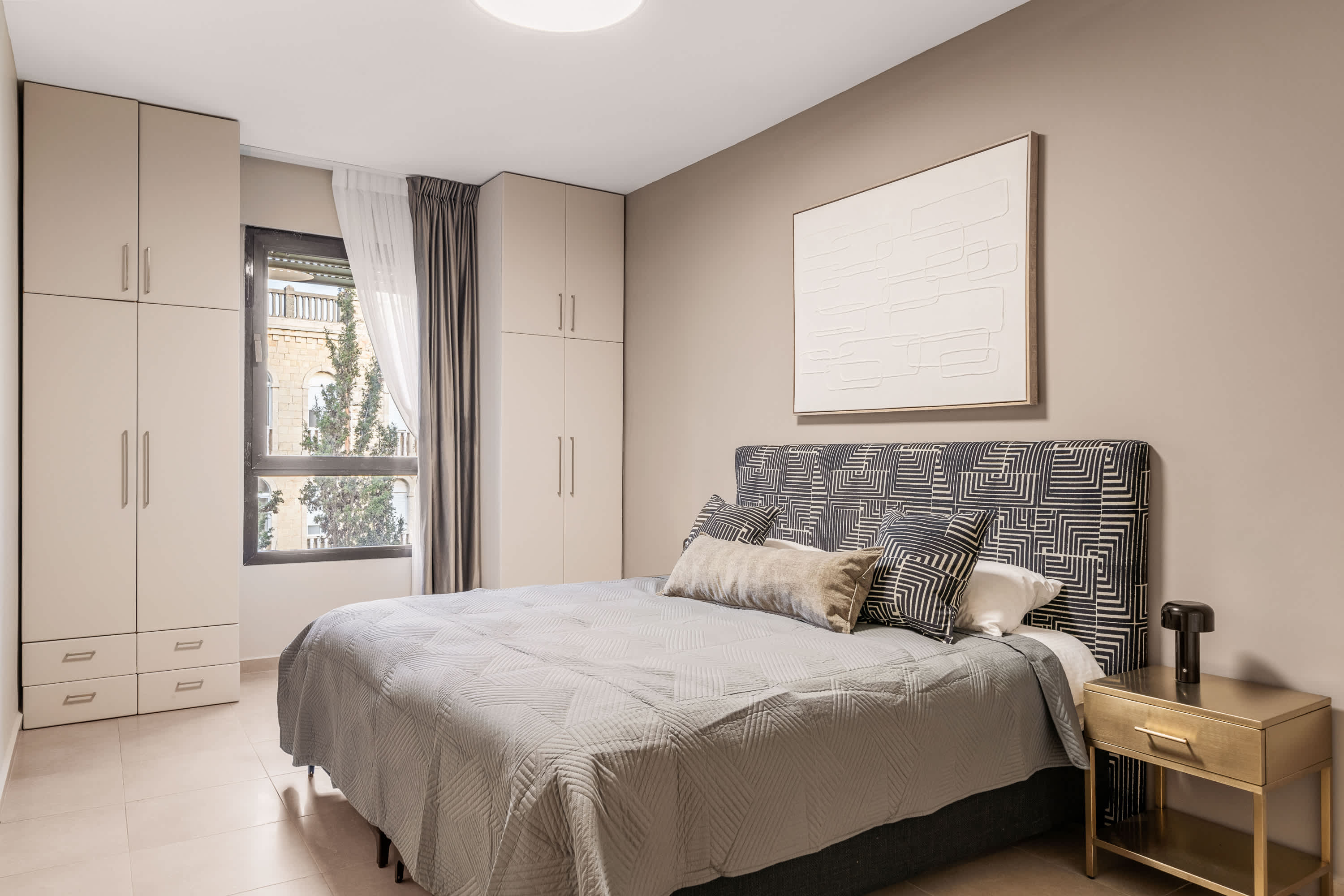 Luxurious 3 Bedroom on King David Street, Unit KD2 – Parking, Near Mamilla photo 6