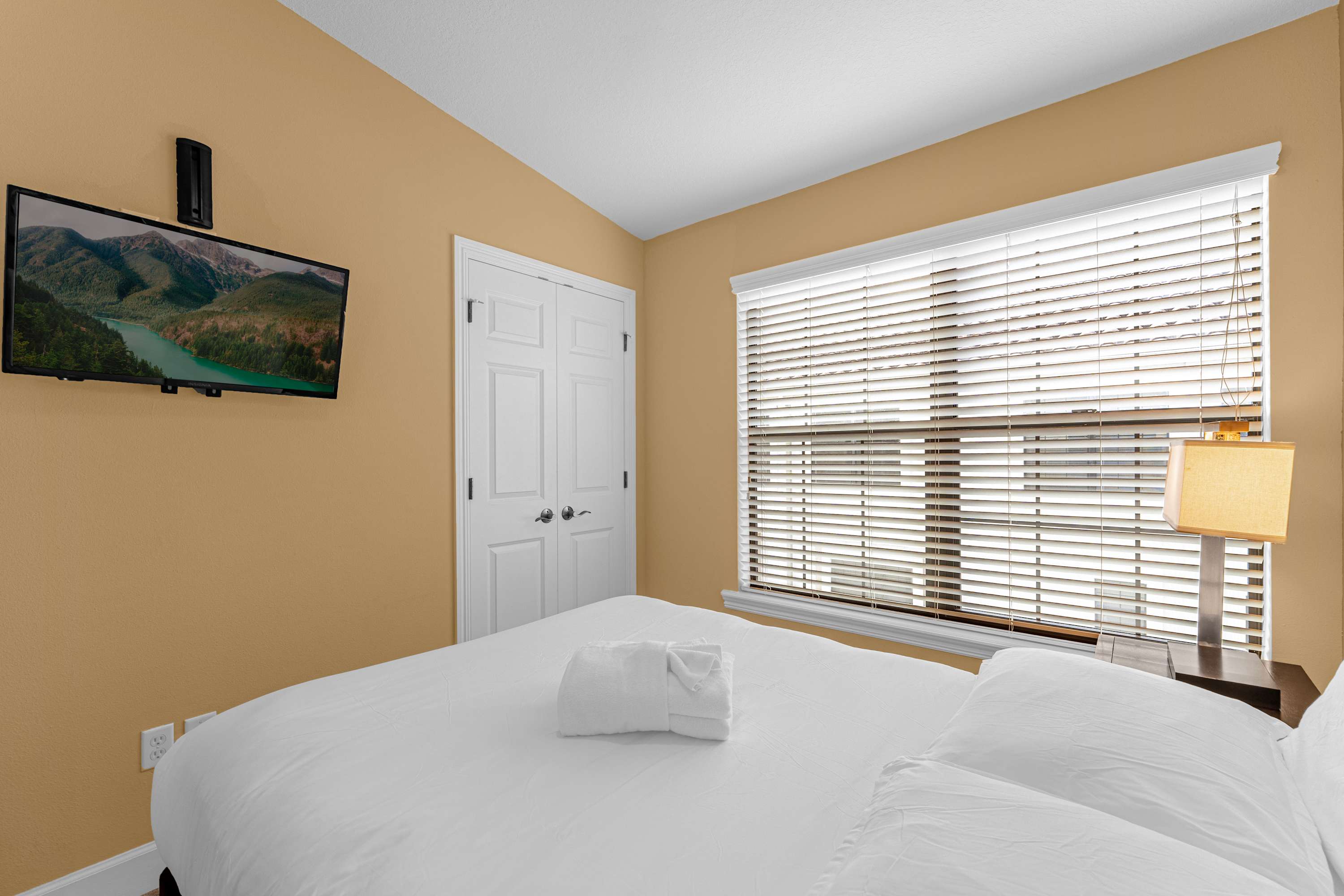 Cozy 4BR Family Villa Enchanted Garden w Olympic length pool | Photo 19