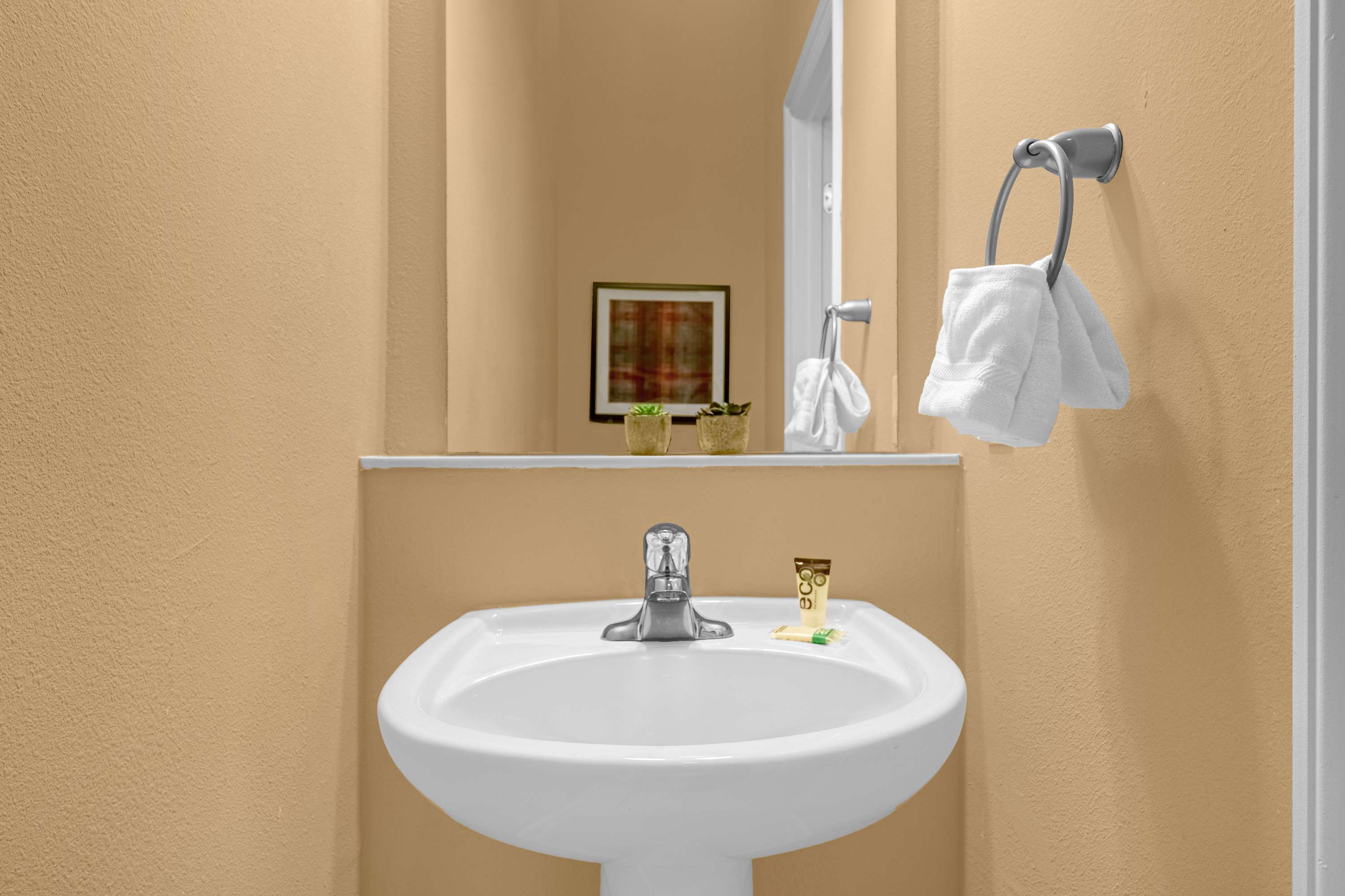 Cozy 4BR Family Villa Enchanted Garden w Olympic length pool | Photo 24