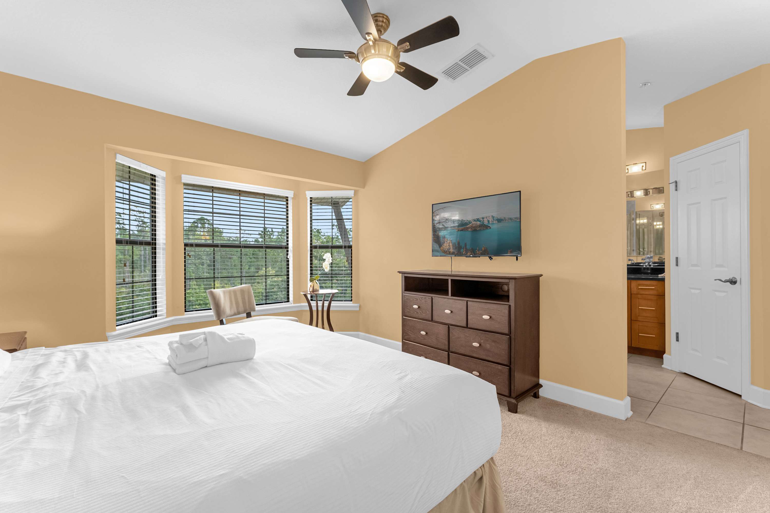 Cozy 4BR Family Villa Enchanted Garden w Olympic length pool | Photo 27