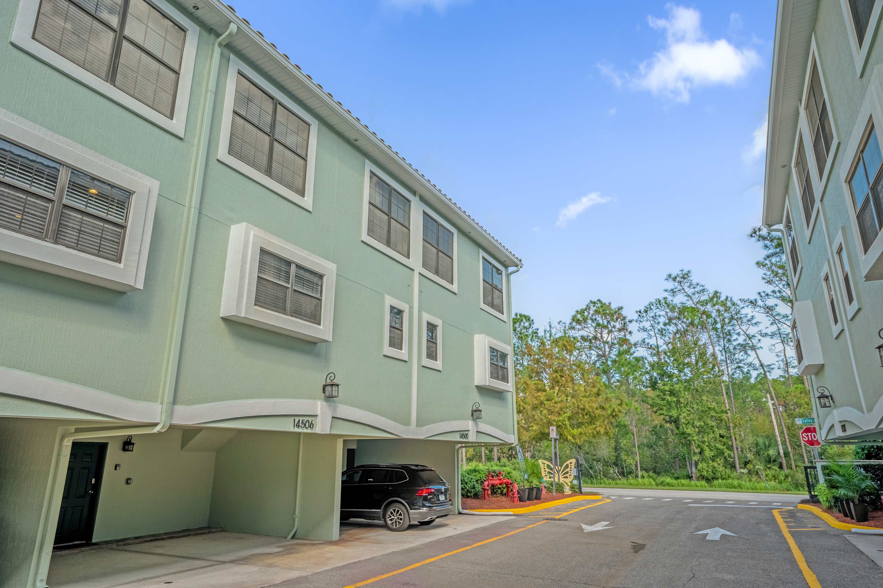 Cozy 4BR Family Villa Enchanted Garden w Olympic length pool | Photo 36