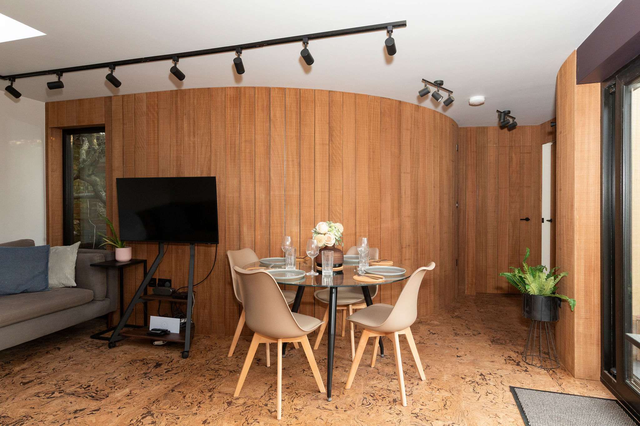 Whether you’re looking for a relaxing retreat or an adventure-filled escape, this cabin offers the perfect base.