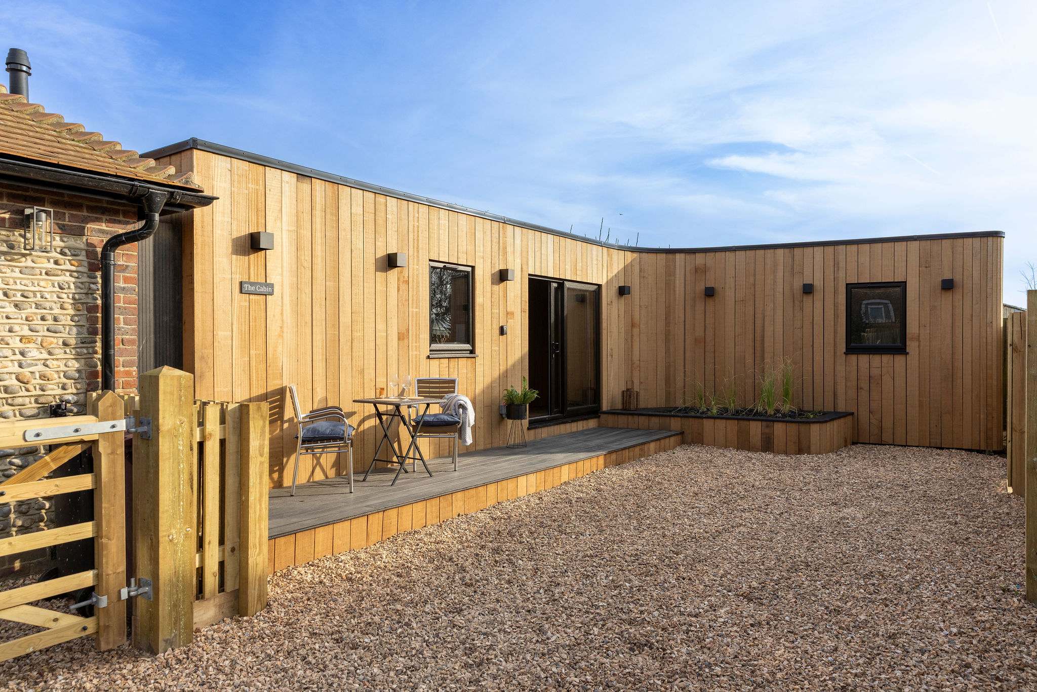 Modern 2-Bed Cabin Near West Wittering Beach