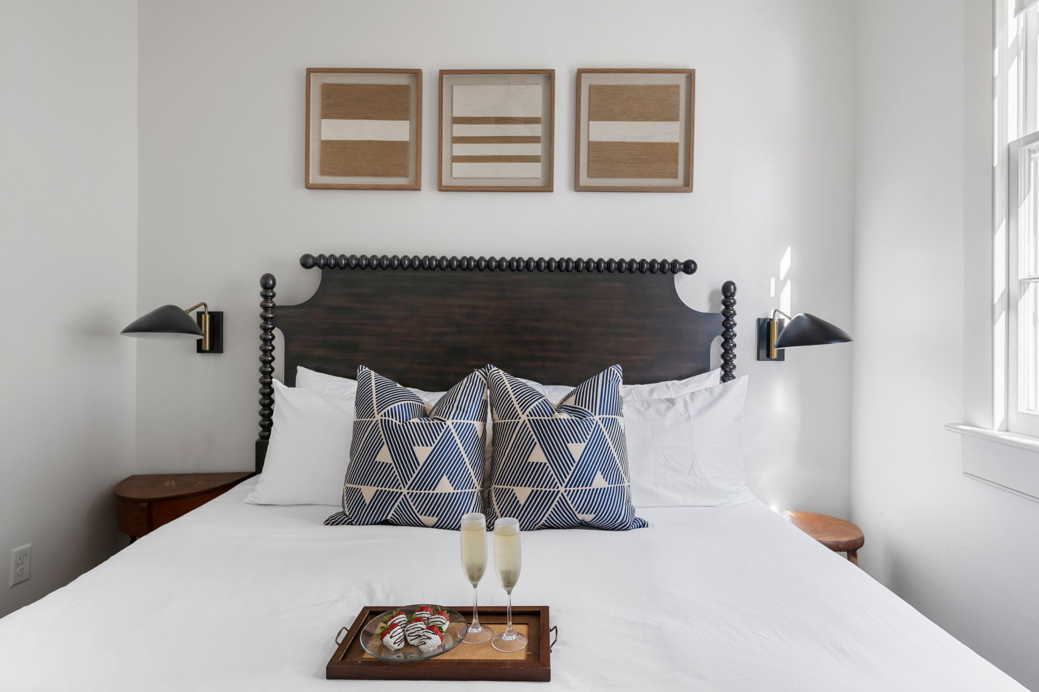Ivory Loft Downtown | Close to Shops & Restaurants — Charleston, SC — vacation rental