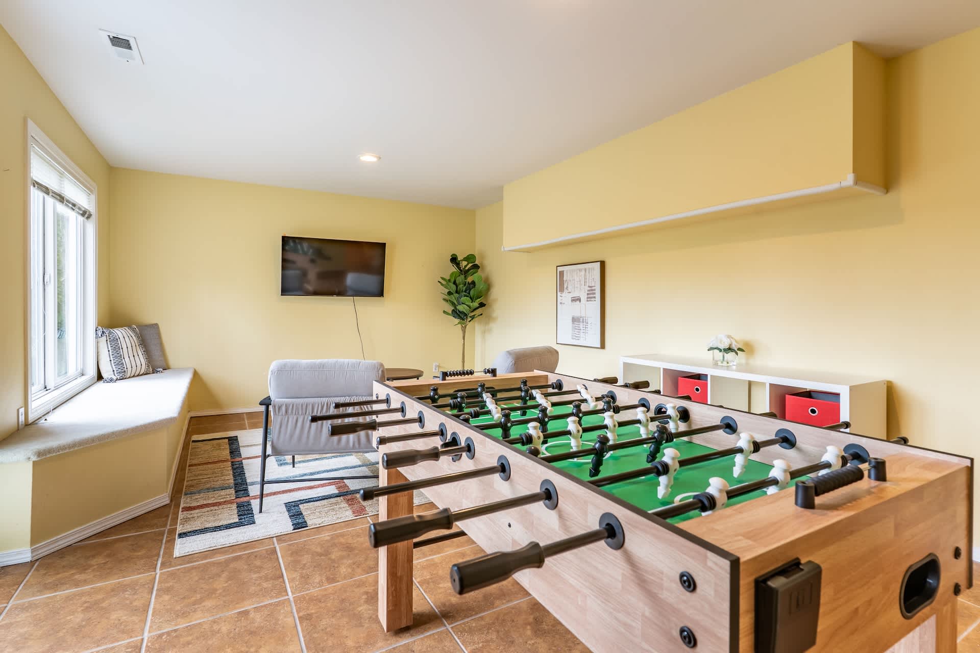 Spacious & Serene 6-br Family Retreat In Kirkland - Seattle, WA