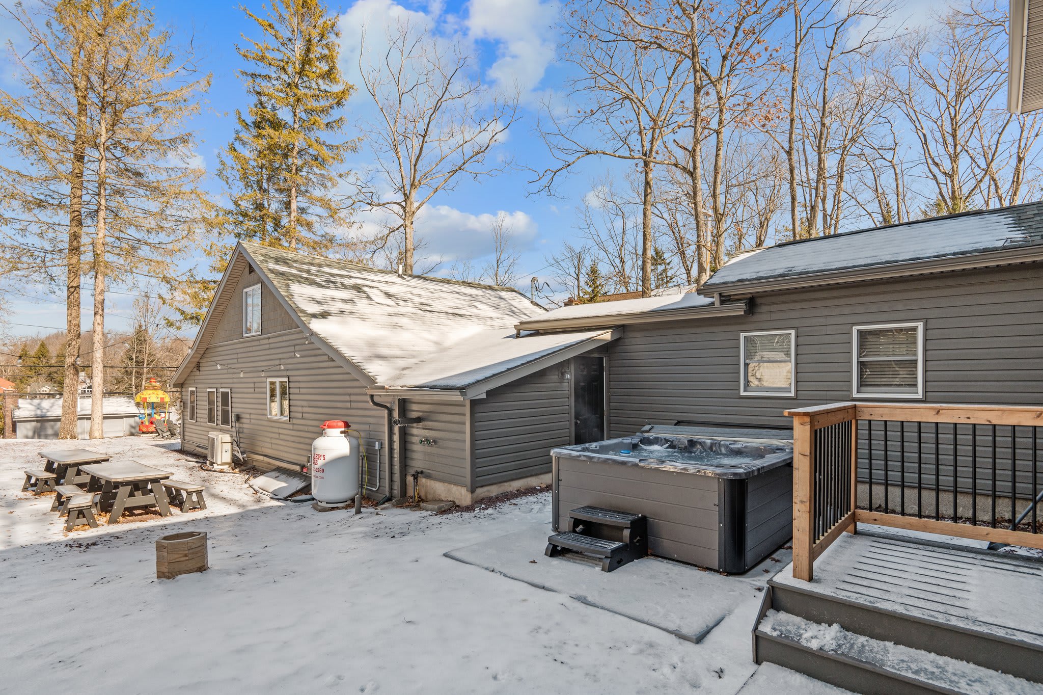Spacious Winter Backyard
Even with snow on the ground, there's plenty of room to spread out and enjoy the fresh Pocono air.