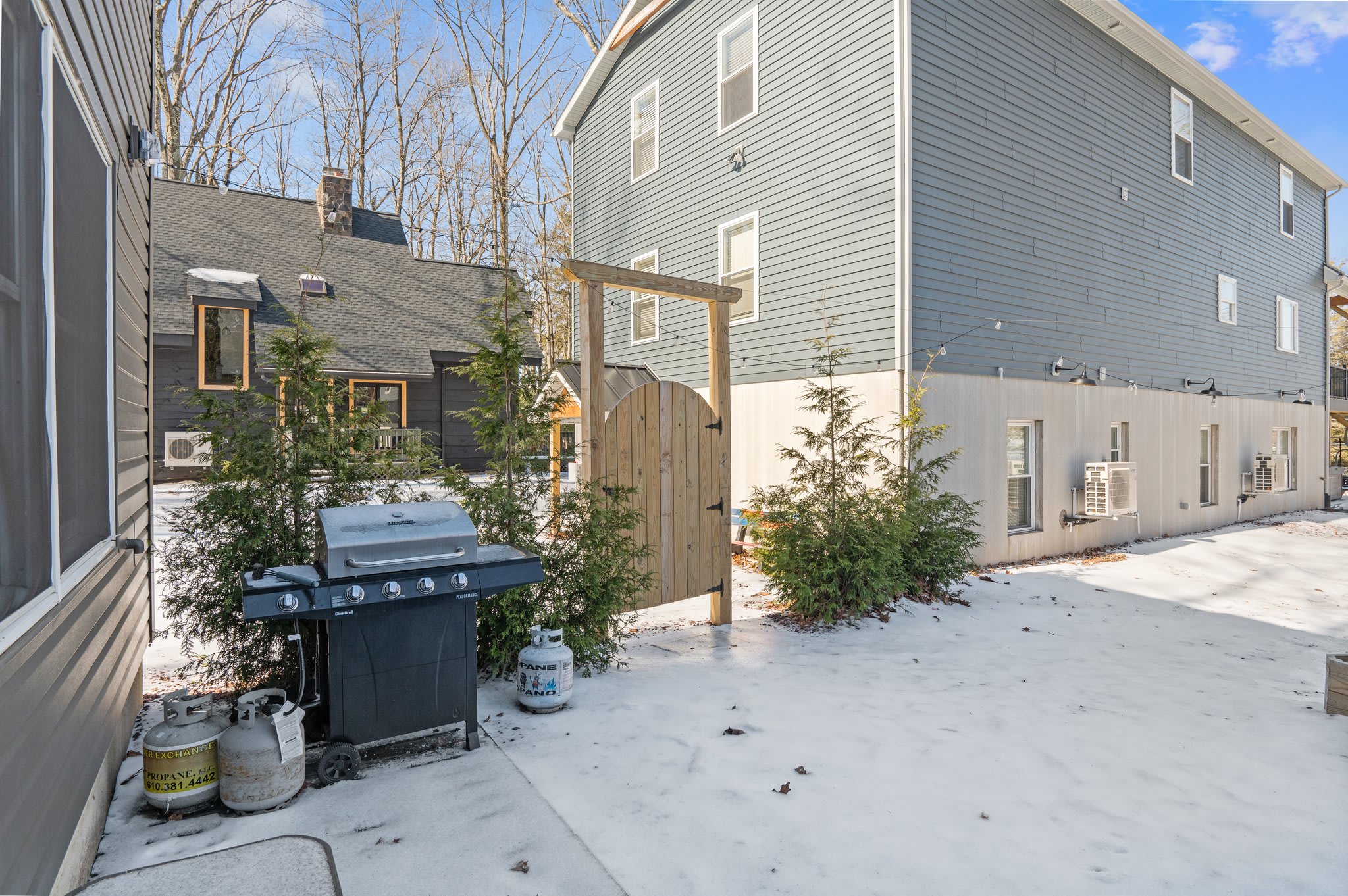 Grill Year-Round
Fire up the grill no matter the season, this spot is ready for burgers, steaks, and snowy BBQ vibes.