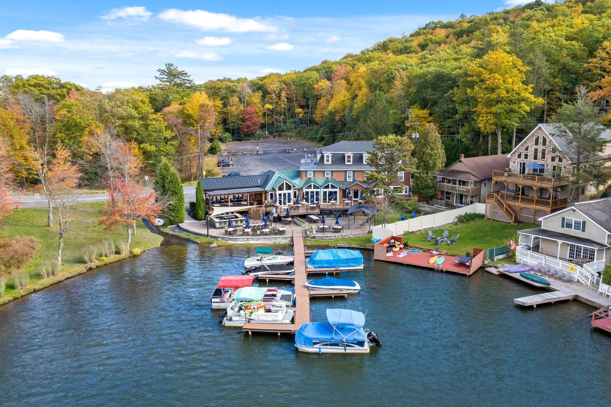 Nearby Lake Marina
Enjoy paddle boats, canoes, and lakeside dining at this vibrant marina just a short drive from the home.