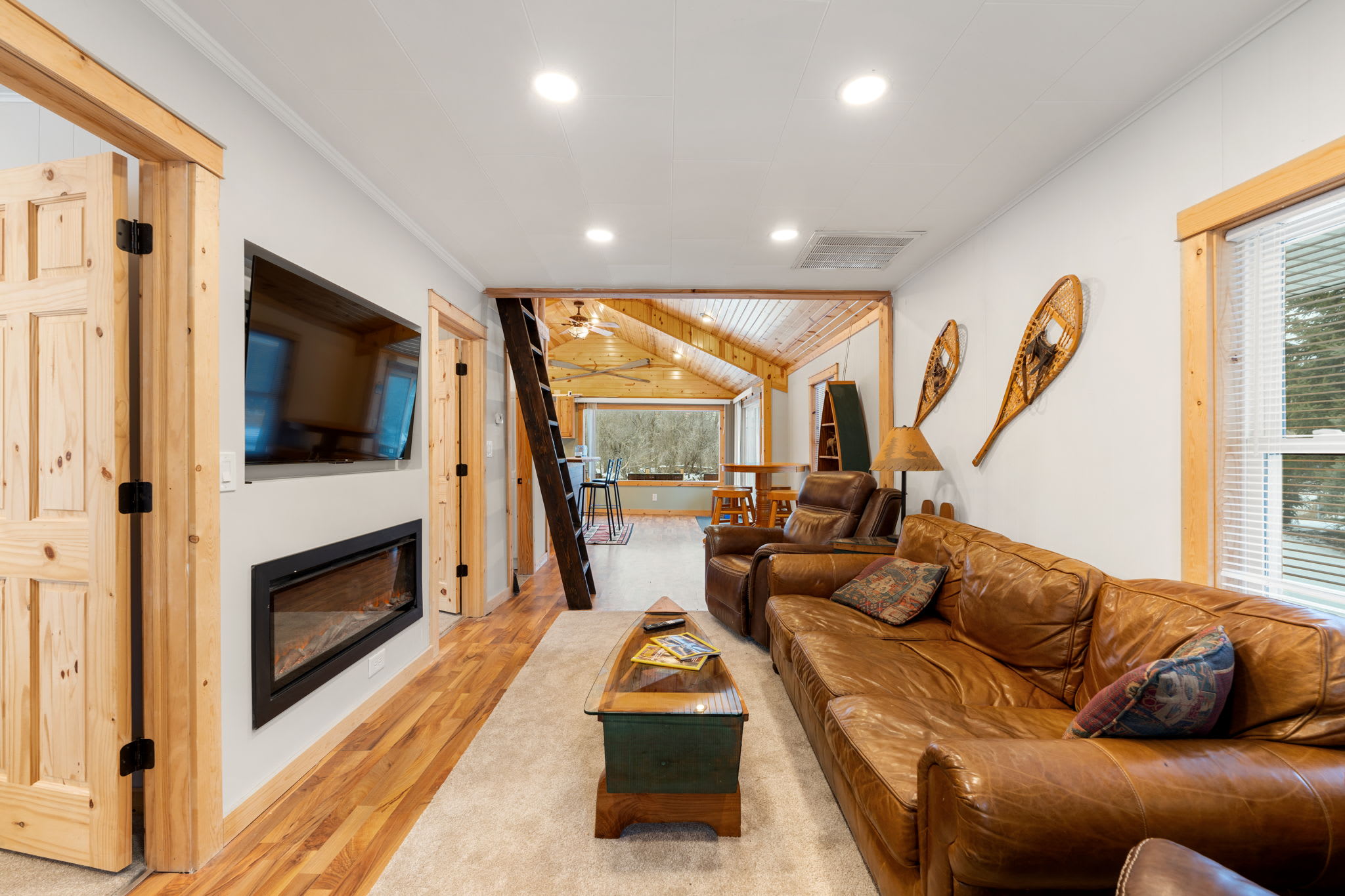 Cozy Cabin by Nippersink Creek with Hot Tub  — Spring Grove, IL — vacation rental