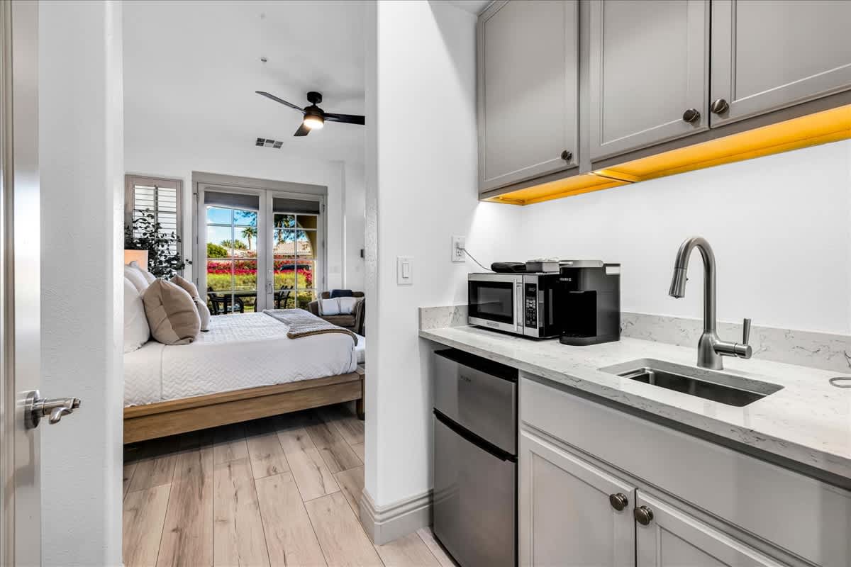 Remodeled LV Studio with Private Patio #B - Photo 5