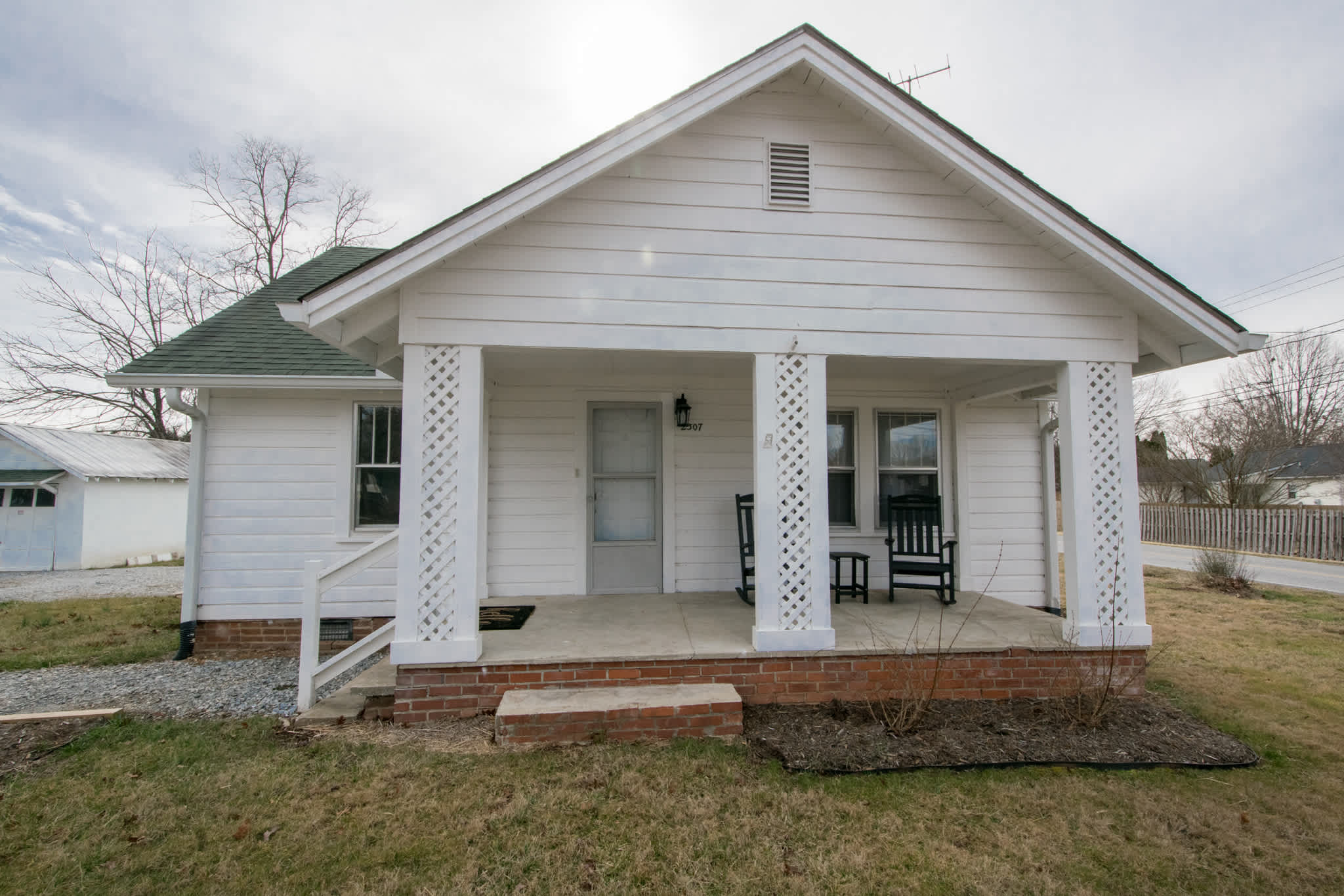 3BR Home in East Flat Rock near Downtown - Foto 38