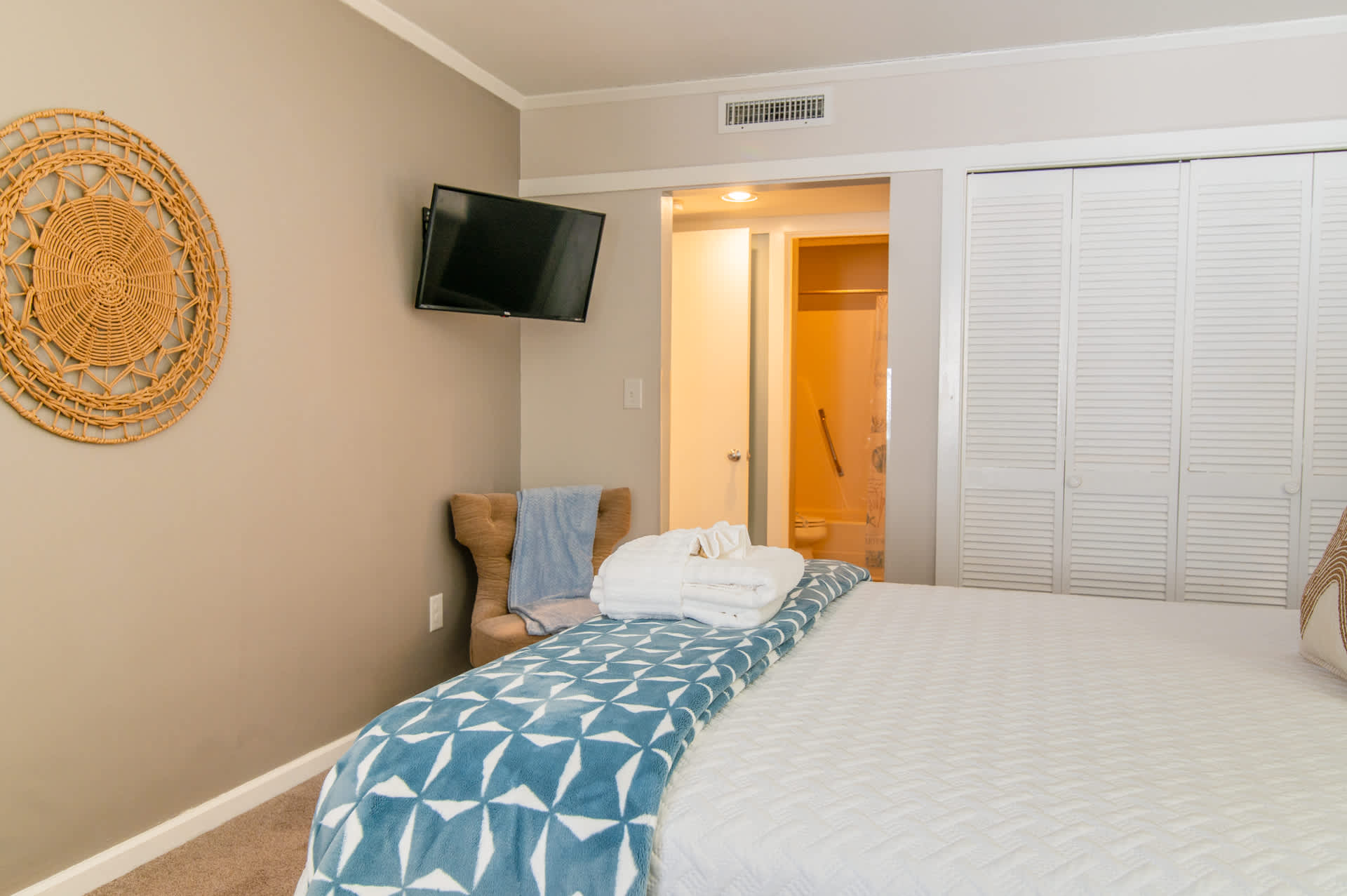 The Loft at Ocean Creek Resort w Oceanfront Pool