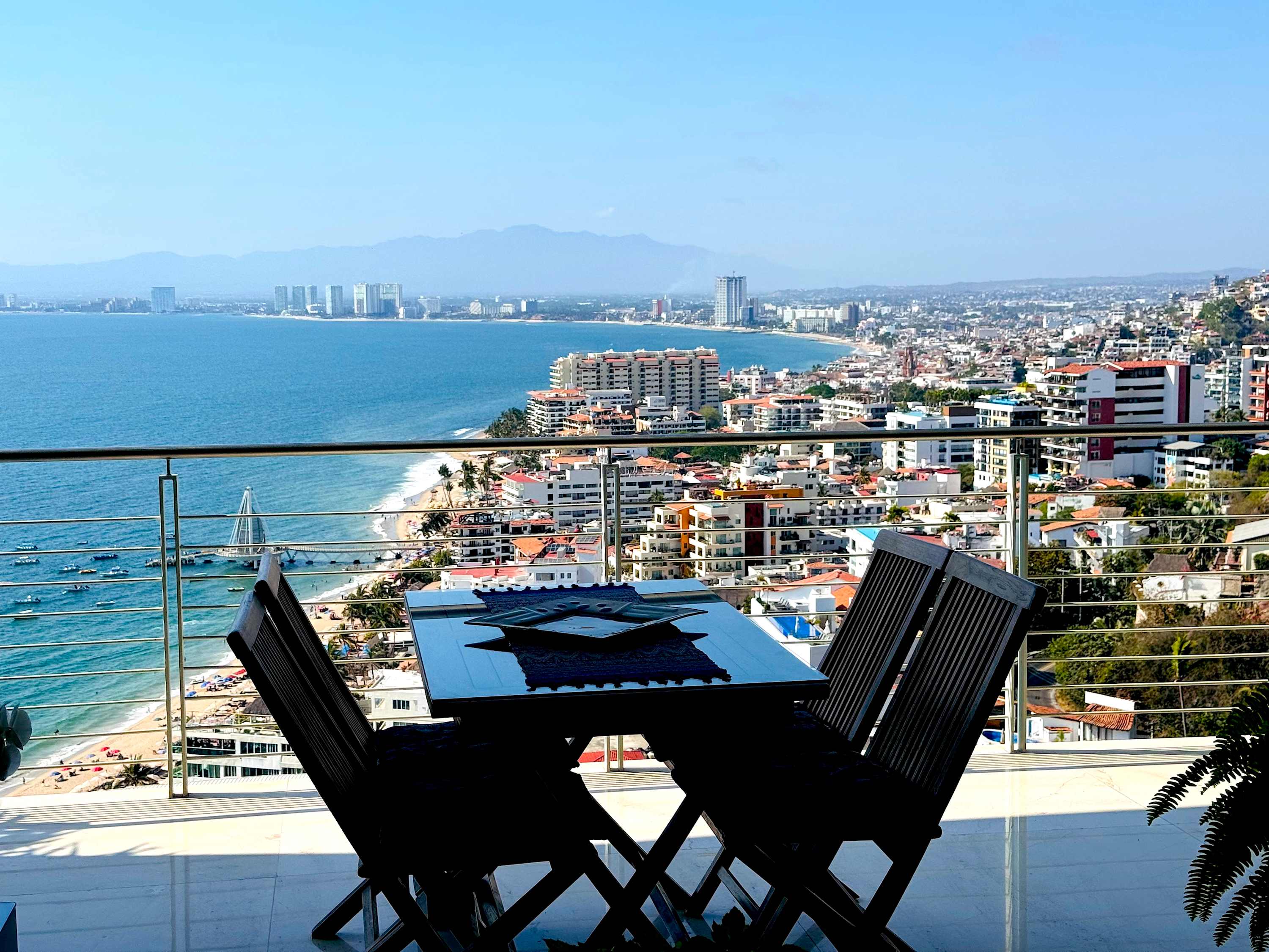 3-Bedroom Condo in the romantic zone