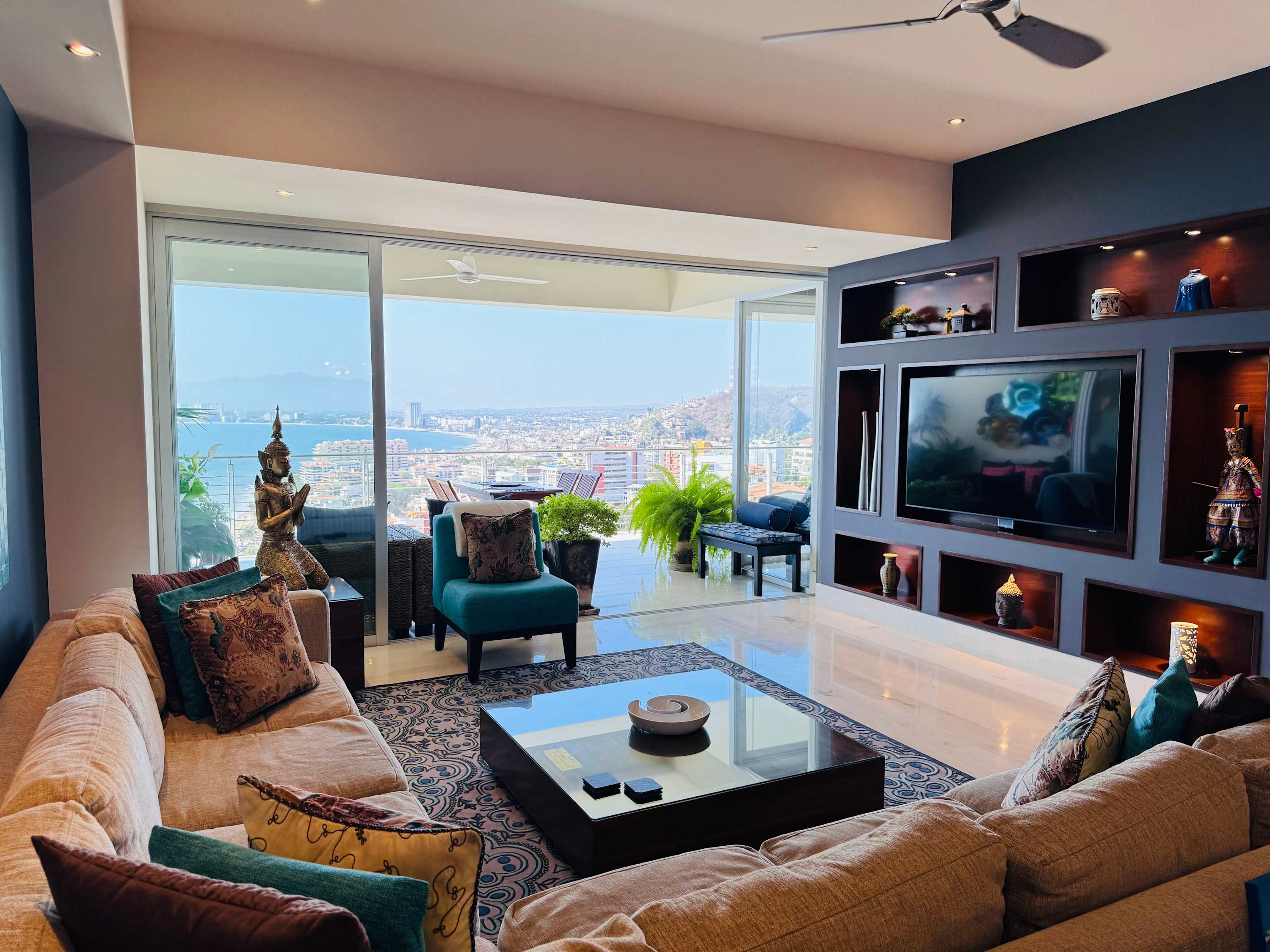 3-Bedroom Condo in the romantic zone