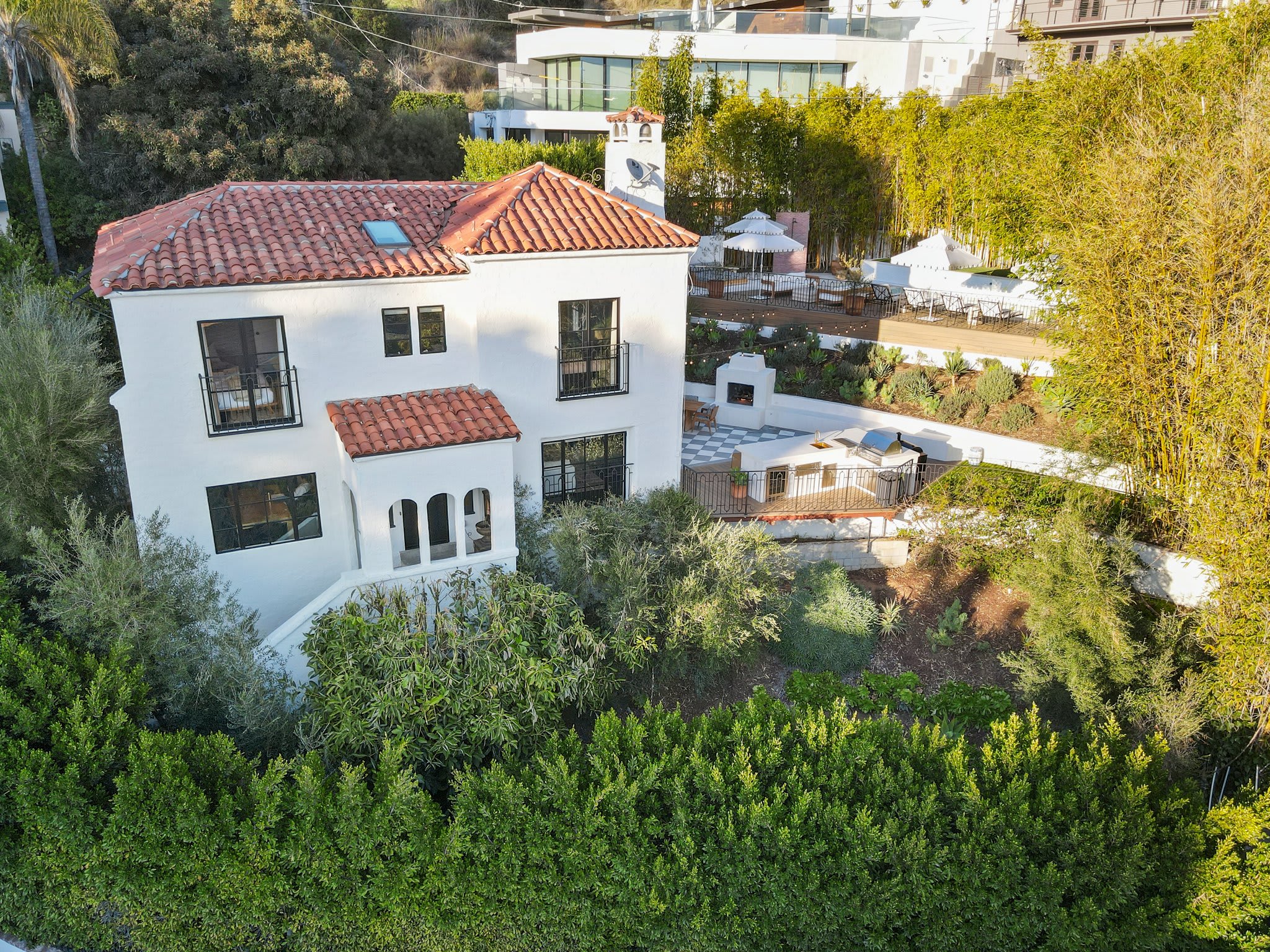 A hidden gem in the heart of LA’s most exclusive neighborhood.