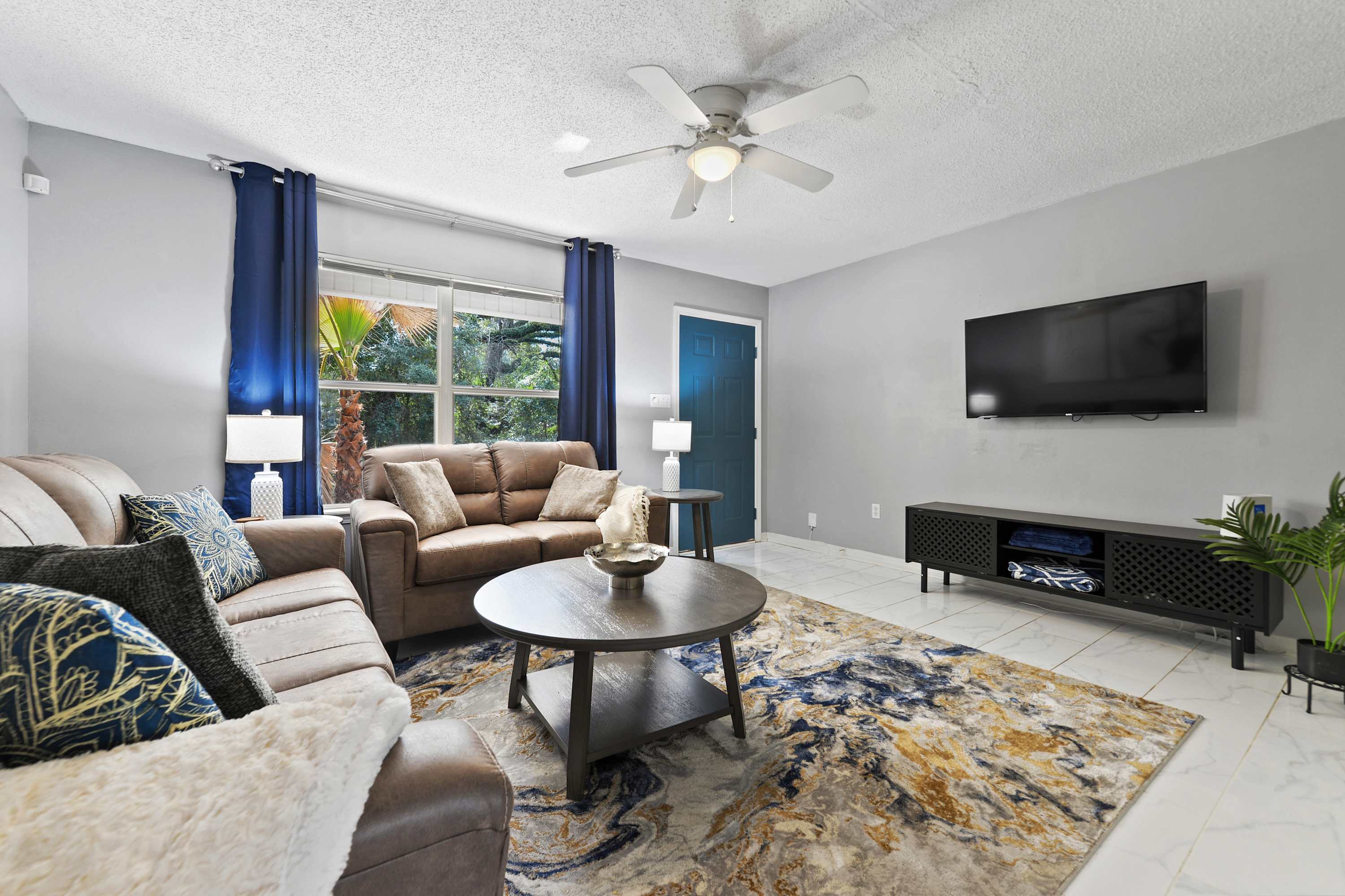 Ocean Breeze A Relaxing Coastal Getaway Near Top Attractions — Gulfport, MS — vacation rental