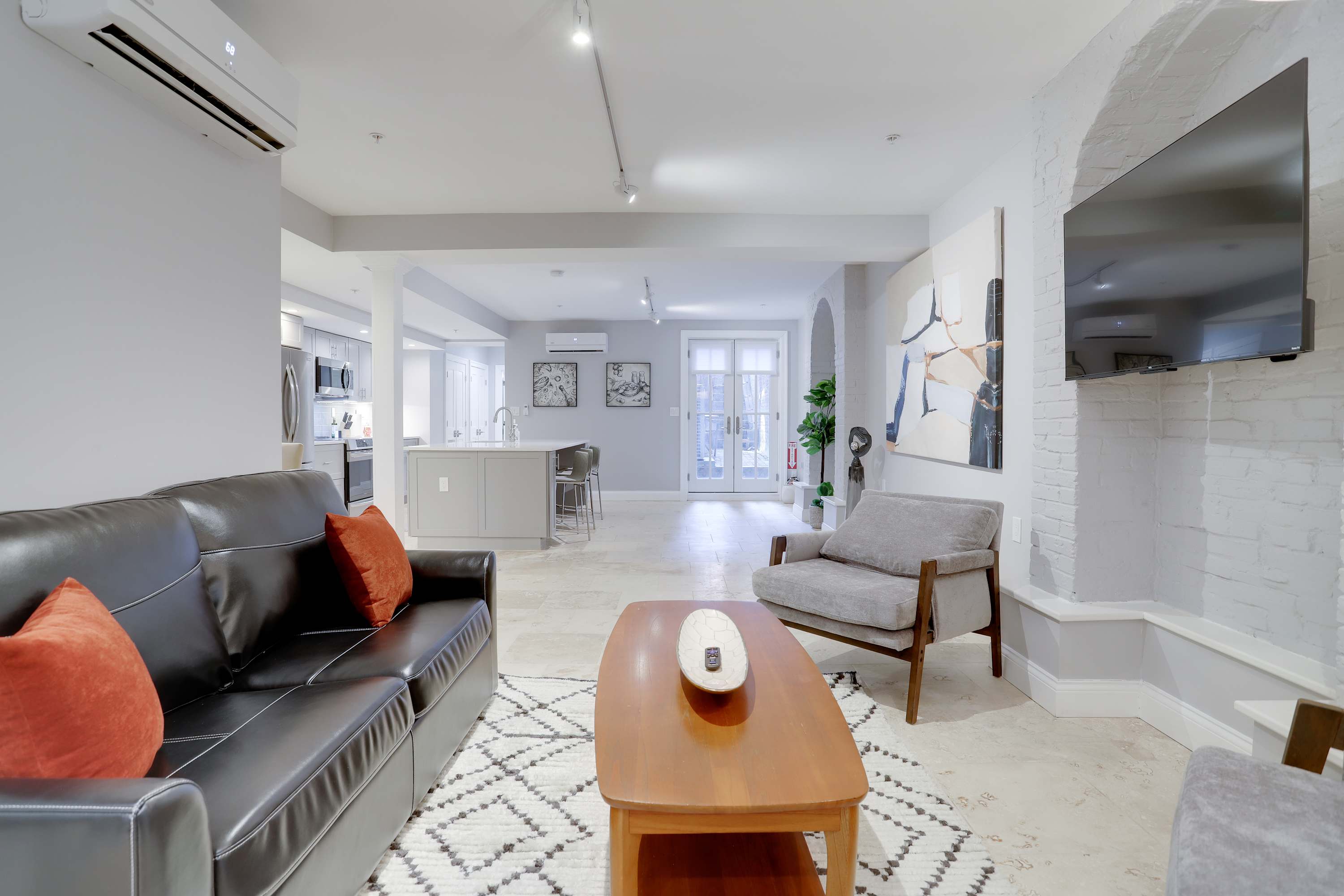 Sojourn Flat on The Hill - Steps to DC Landmarks — District of Columbia, DC — vacation rental