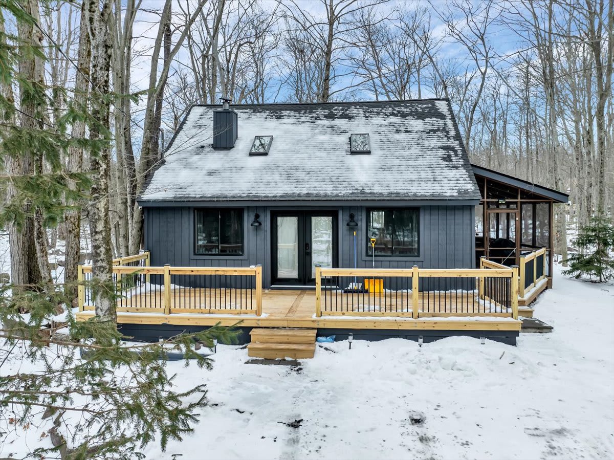 Woodland Modern Retreat | Pocono Pines | Fire Pit