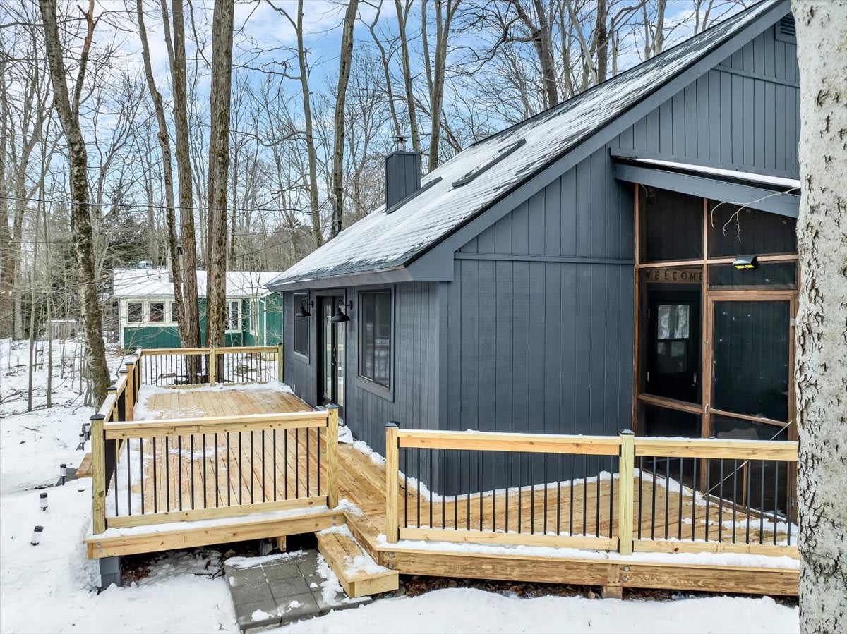 Woodland Modern Retreat | Pocono Pines | Fire Pit