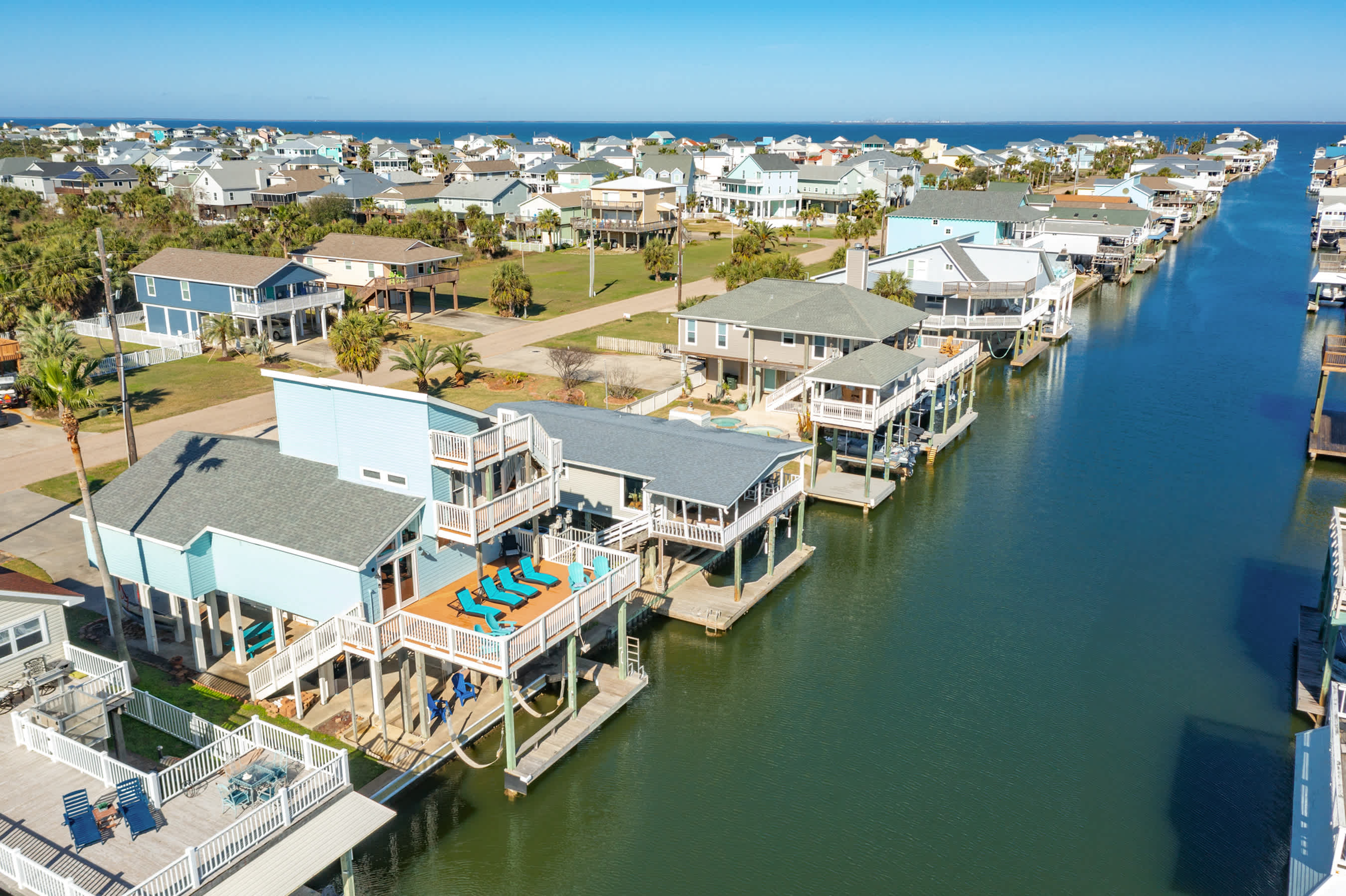 Seas the Day Penthouse like views Gulf Beach Bay 3