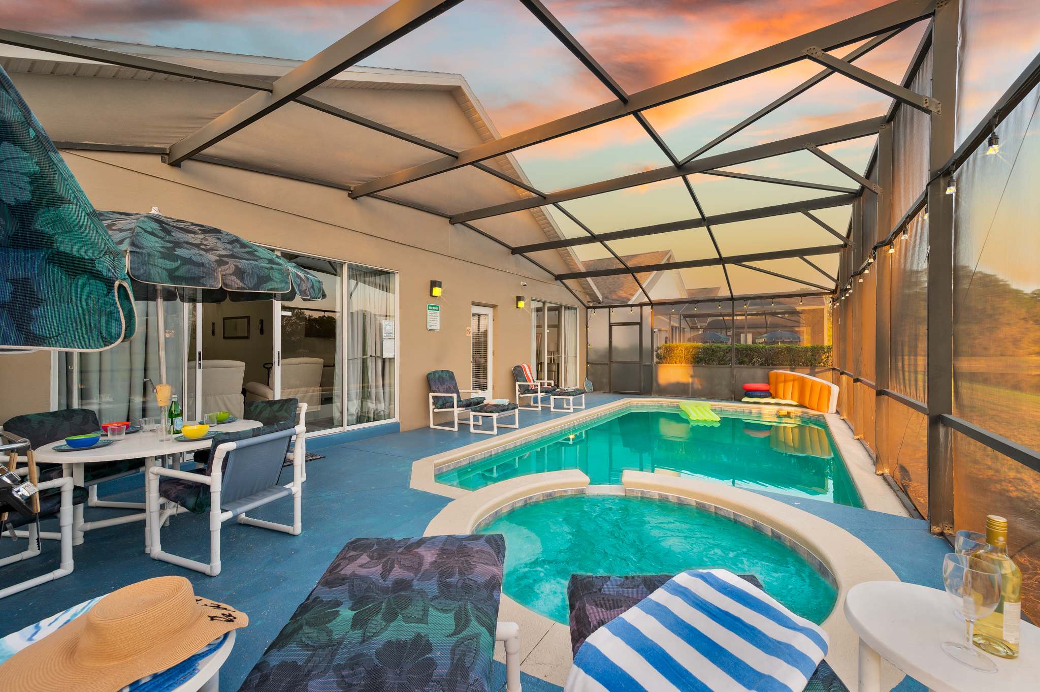 Single-Level Home w Heated Pool & 9MI to Disney