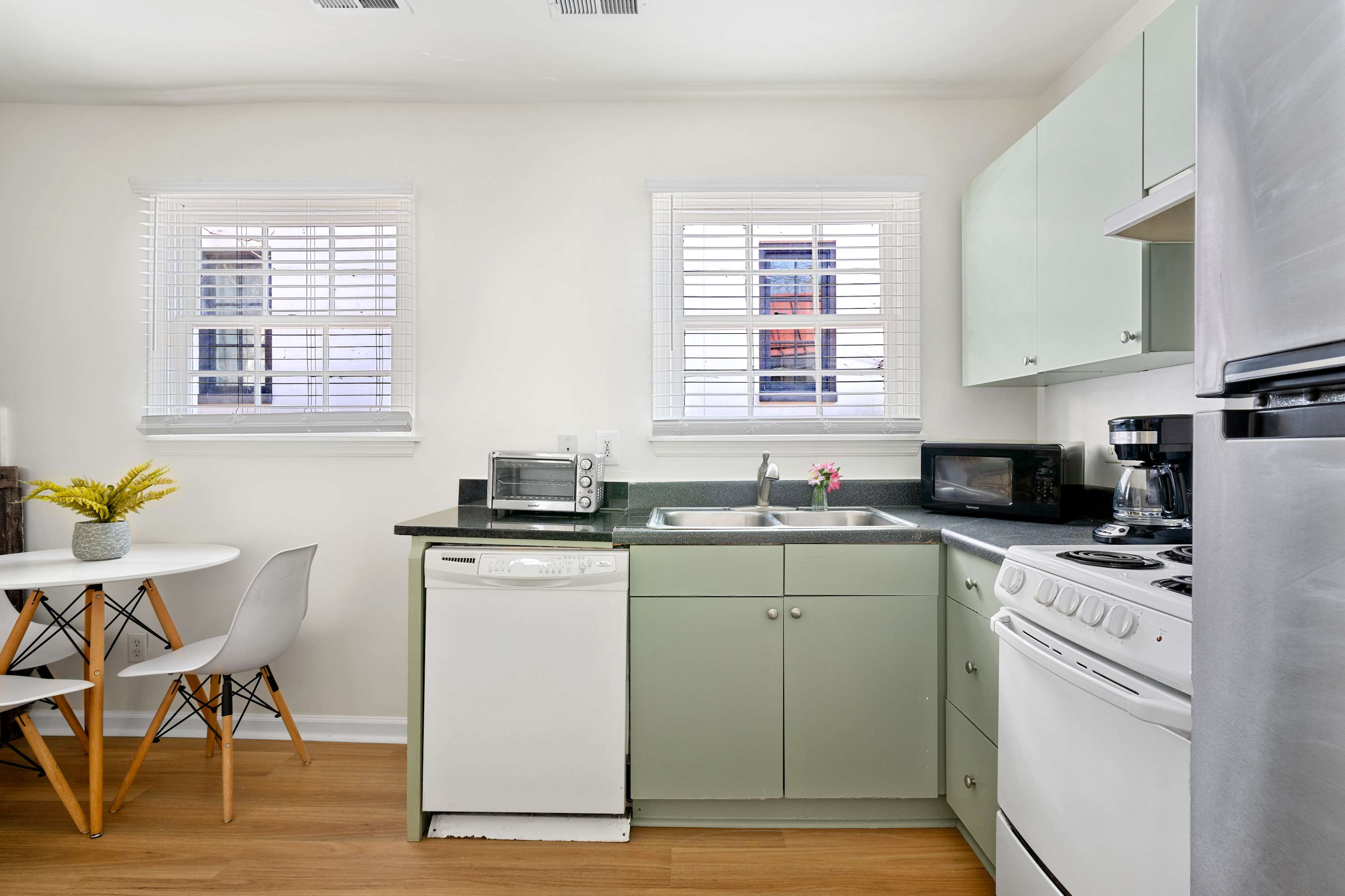 Fully equipped kitchen with everything you need to cook a meal!