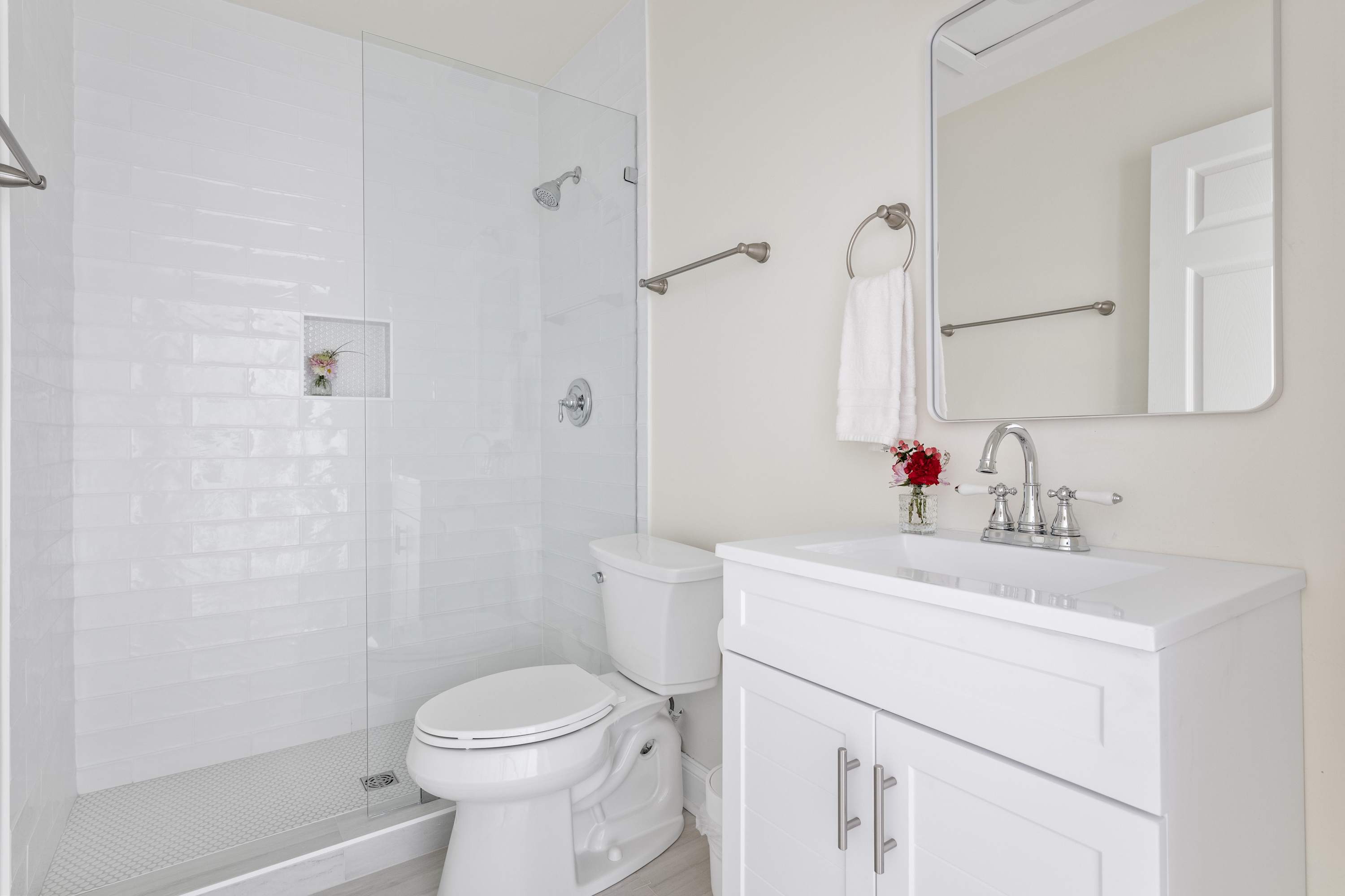 Bathroom #1: Walk-in Shower