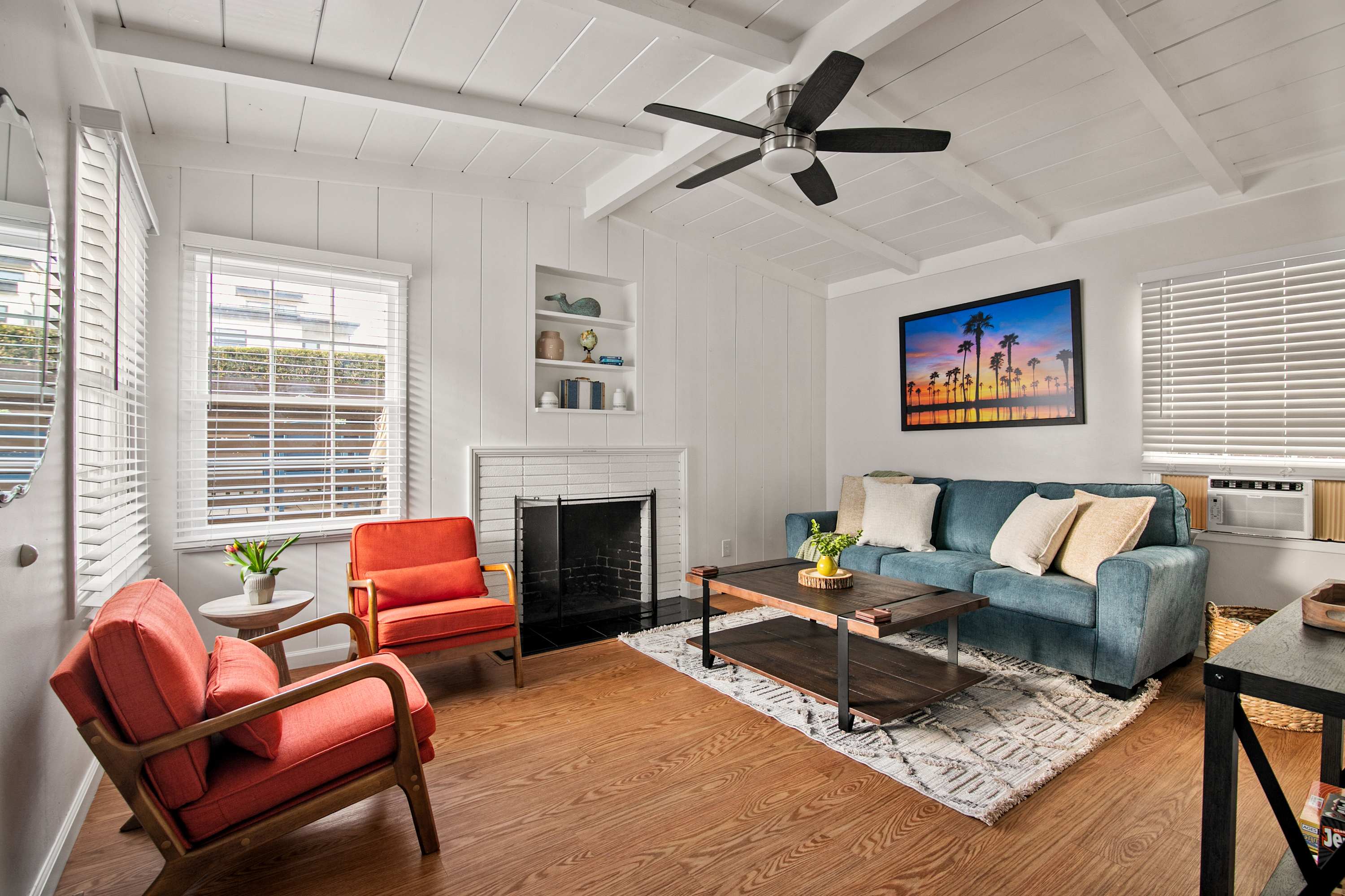 Seaside 1BR Steps to Windansea Beach & Peek Views — San Diego, CA — vacation rental