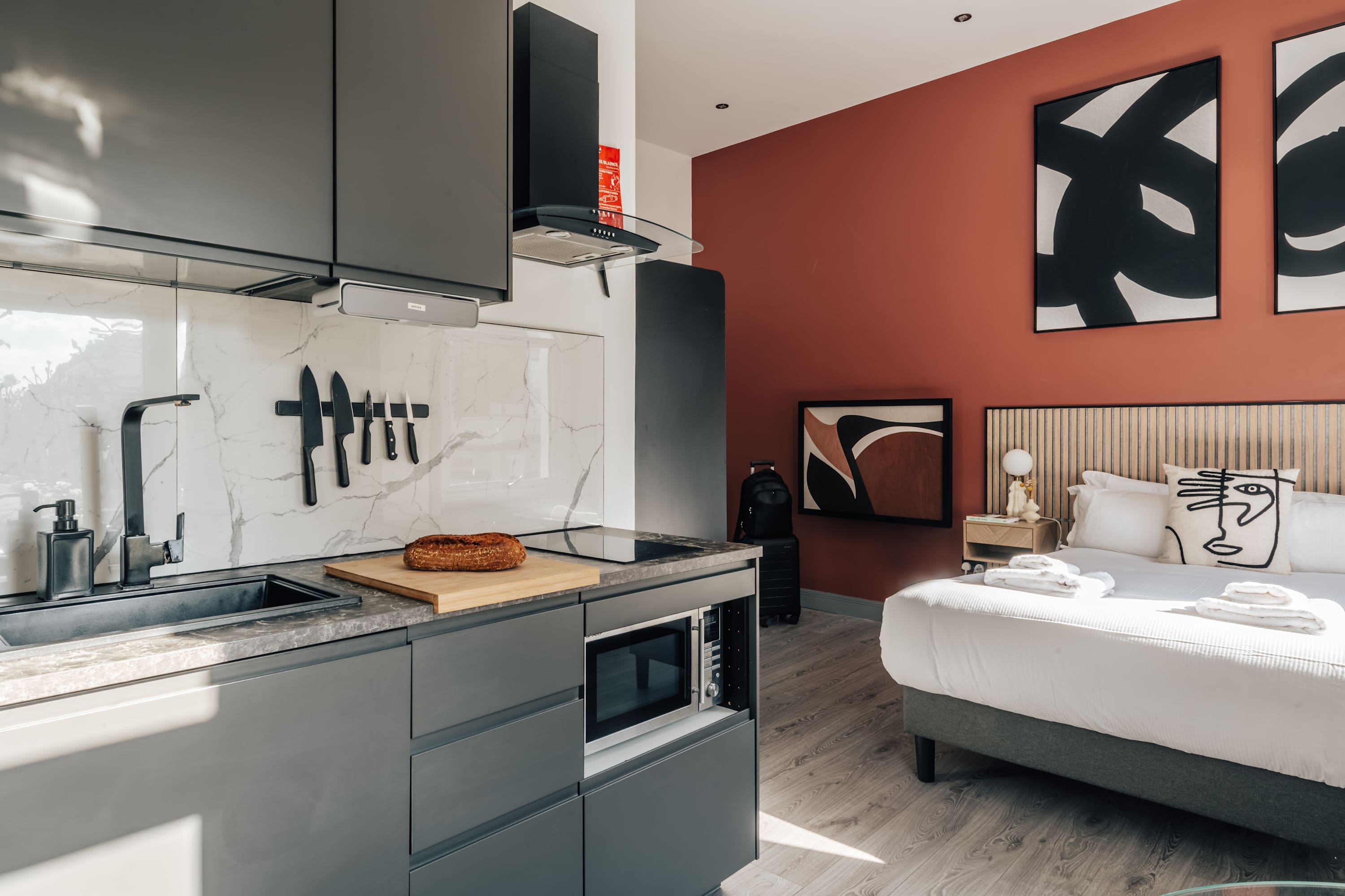 Studio 2 - Gorgeous studio in Earls Court! in Earls Court Road 207 SW5 9AN - Property image 10 - VivreStays