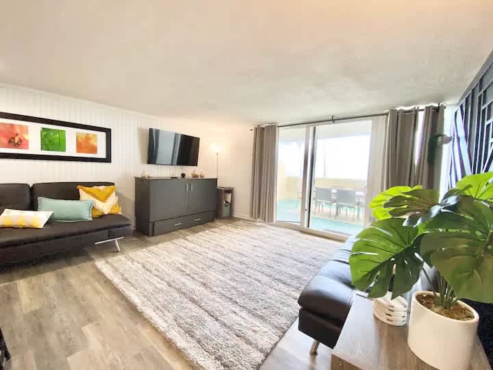 Luxury One-Bedroom Apartment with Ocean View — Hauula, HI — vacation rental