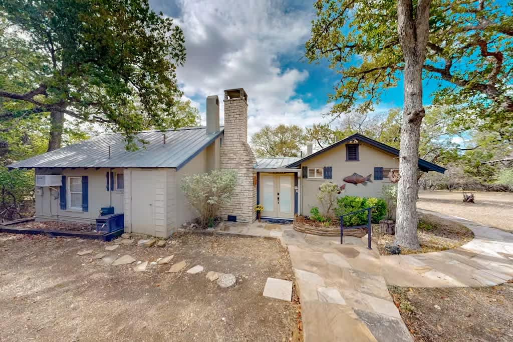 Hill Country Retreat - 2 bedroom/2 bath — Ingram, TX — vacation rental