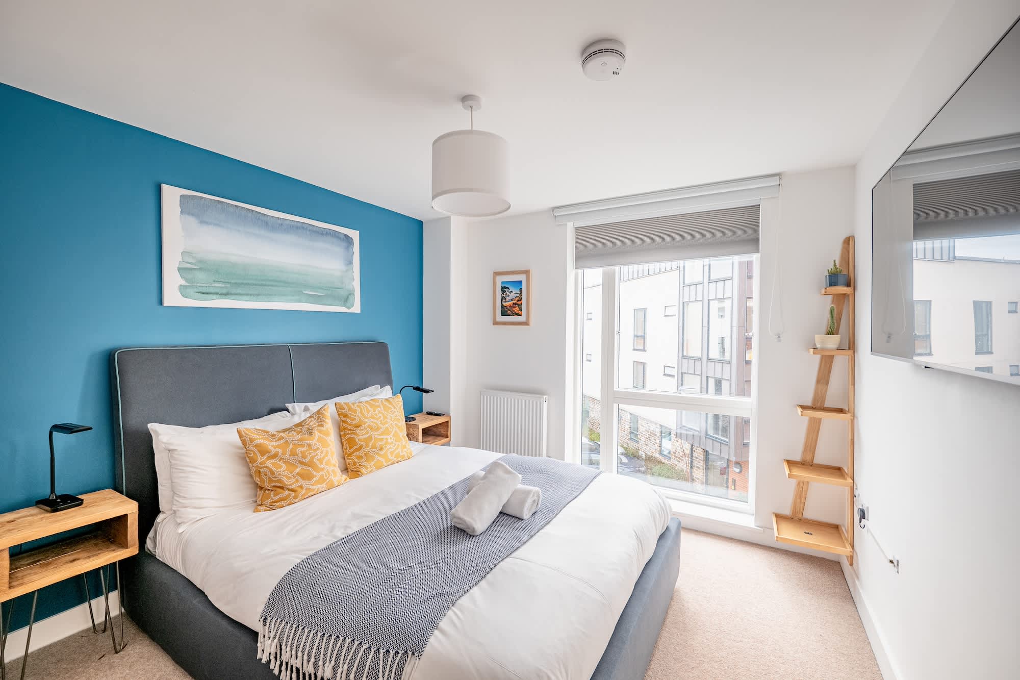 Modern Townhouse - Parking, EV Charger & Balcony — Bristol City, England — vacation rental