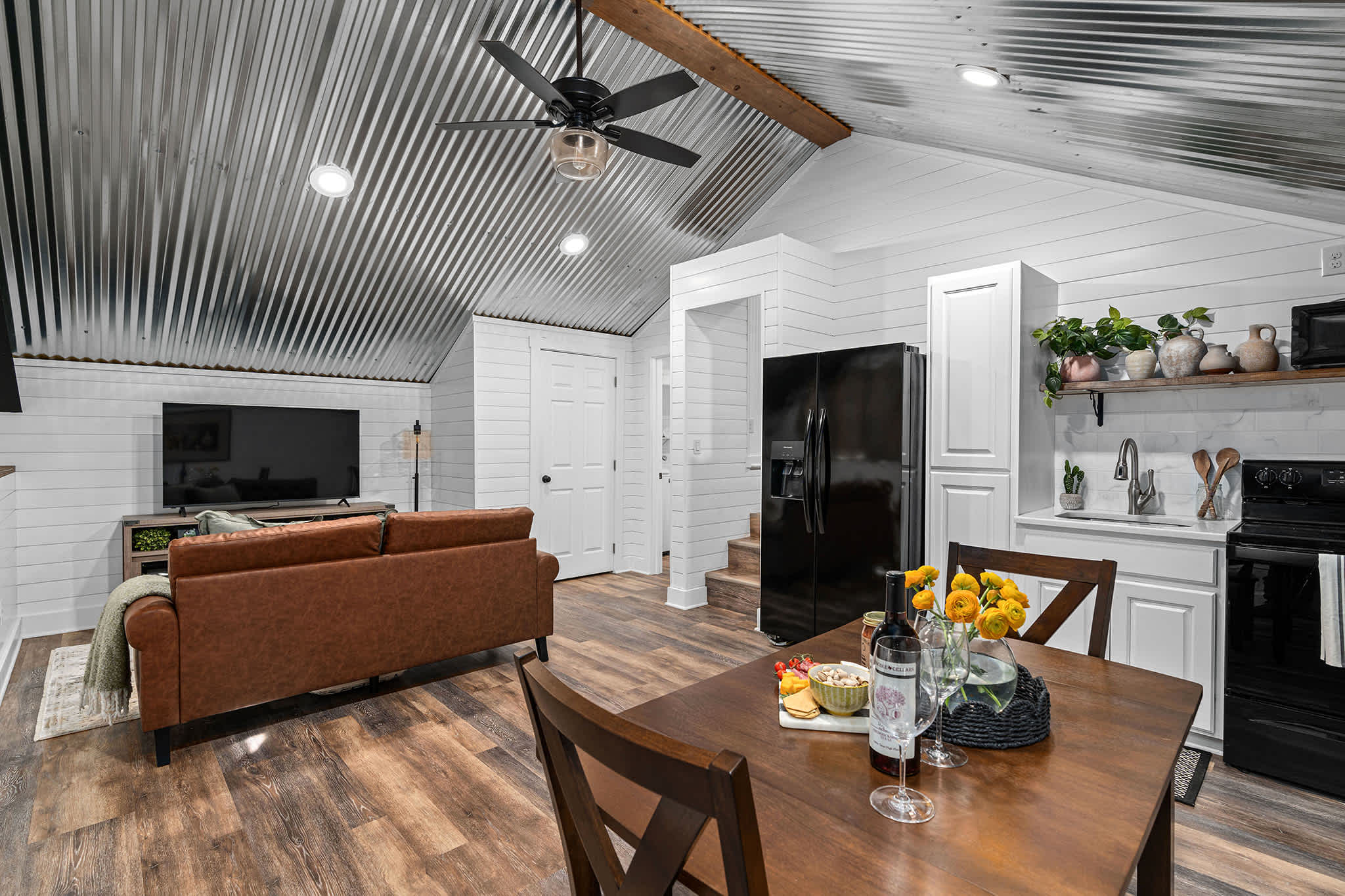 The Loft at Jenschke Orchards, Close to Wineries! | Fredericksburg