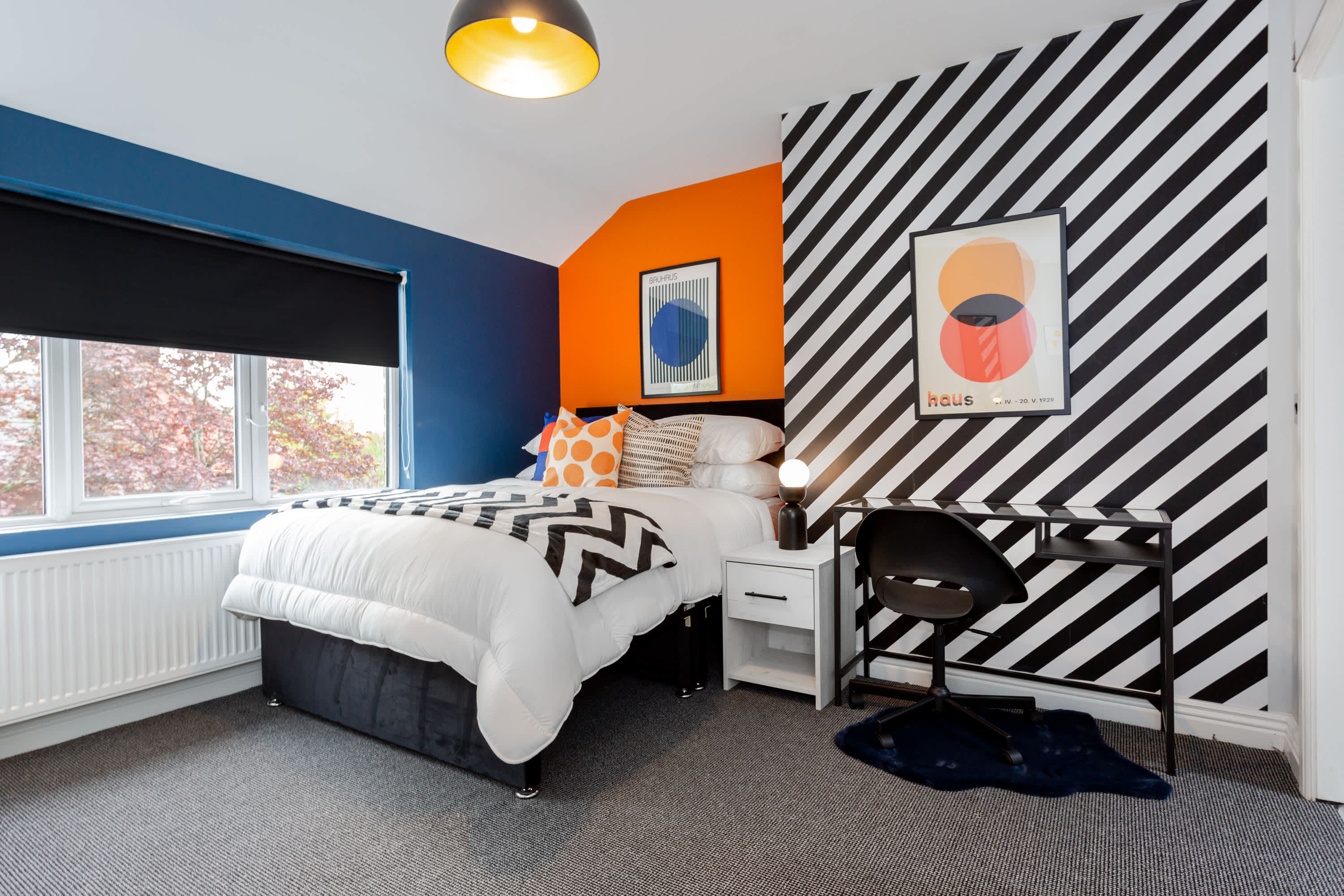 Ashton Luxury Getaway Sleeps 14 with 2  Free Parking Space in Church Street 18 OL6 6XE - Property image 22 - VivreStays