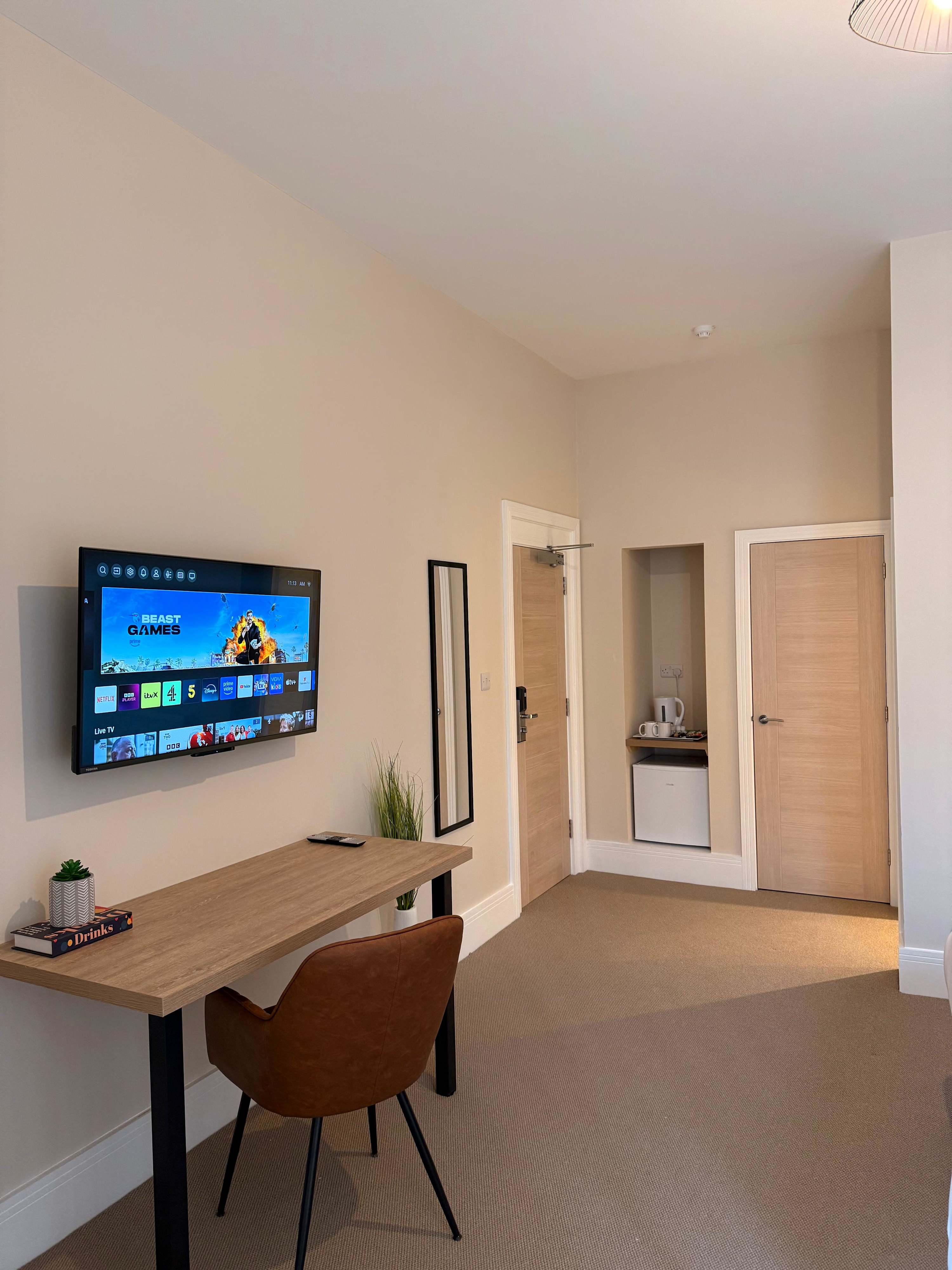 Elegant Family Retreat with Double & Single Bed
