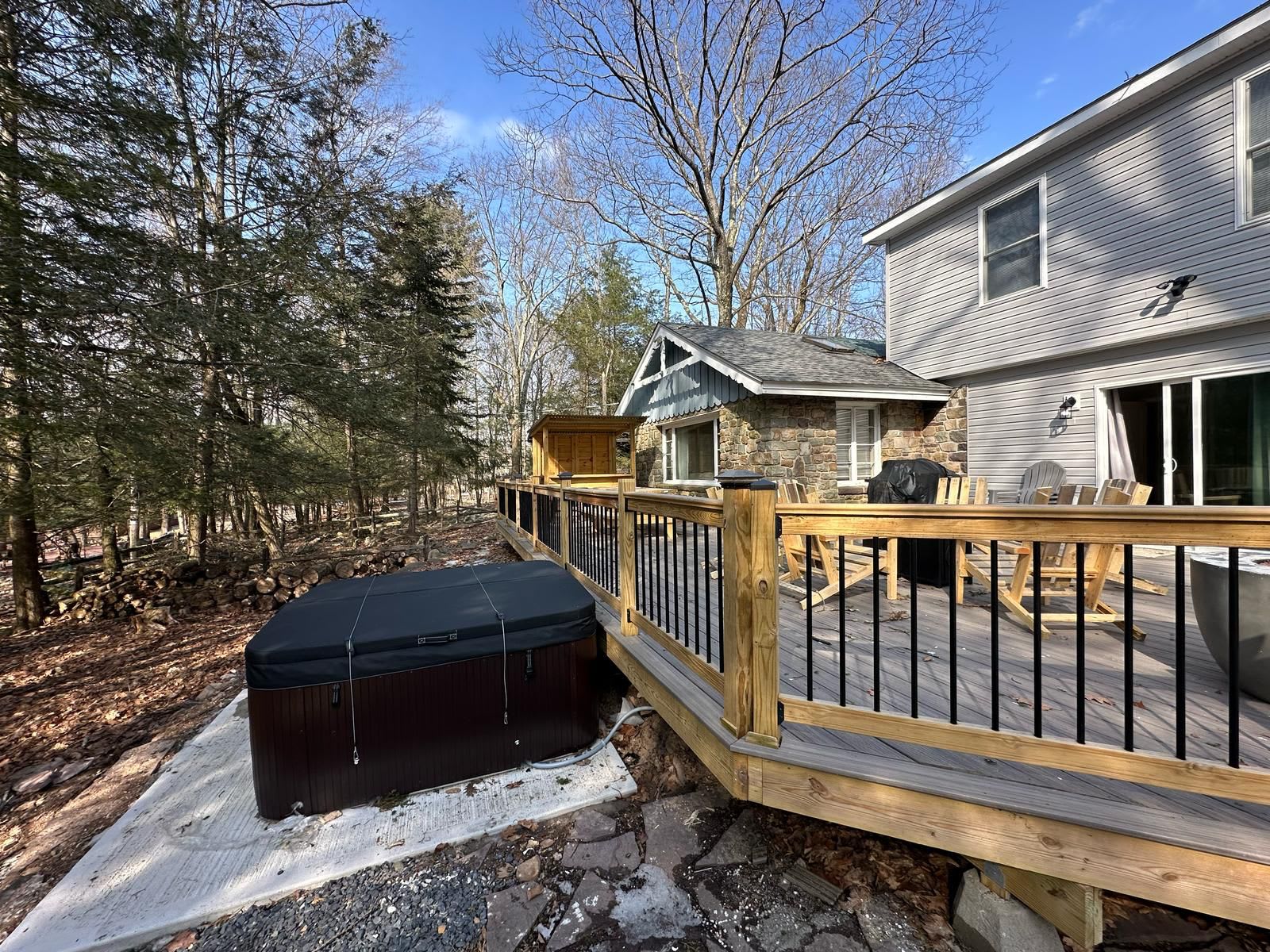 Private Hot Tub Retreat
Unwind in the outdoor hot tub, surrounded by nature. Whether it’s a crisp morning soak or a relaxing evening under the stars, this is the perfect spot to de-stress.