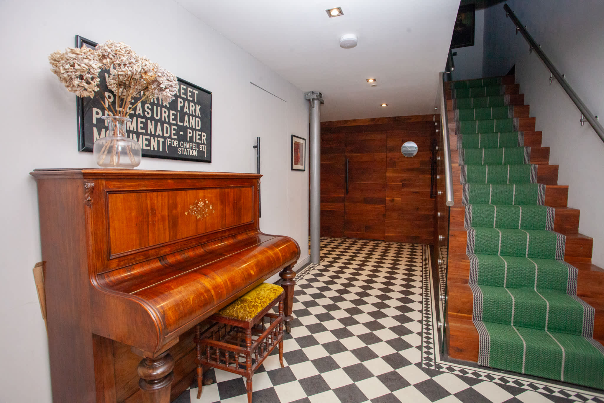 Unique House in Park District in Park Gardens Lane 8 G3 7YL - Property image 16 - VivreStays